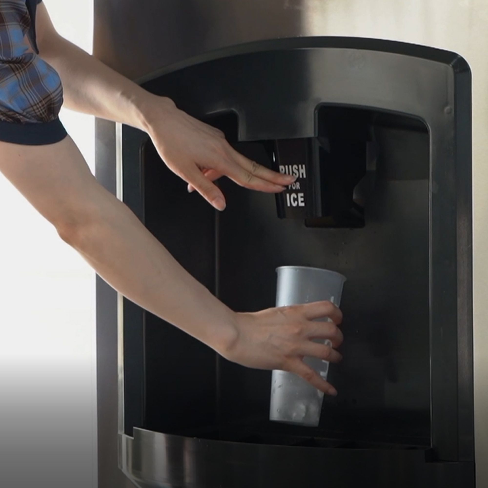 Picture of ICE DISPENSER 60KG