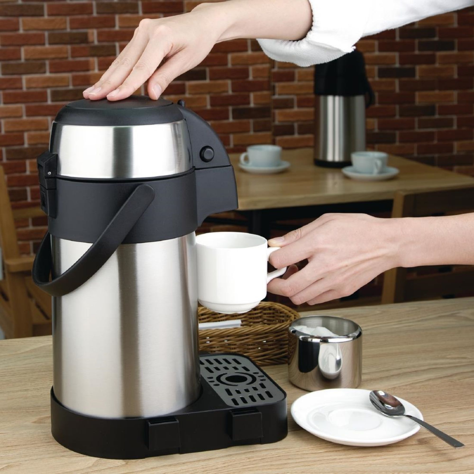 Picture of Olympia Pump Action Airpot 2.5Ltr