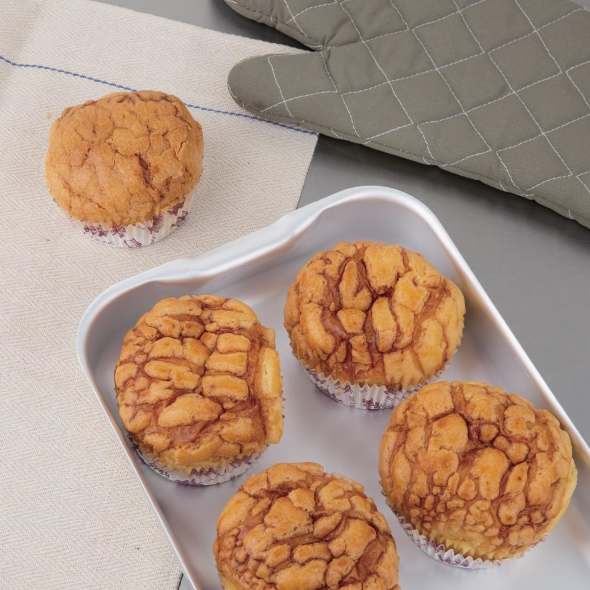 Picture of Vogue Aluminium Roasting Dish 320mm