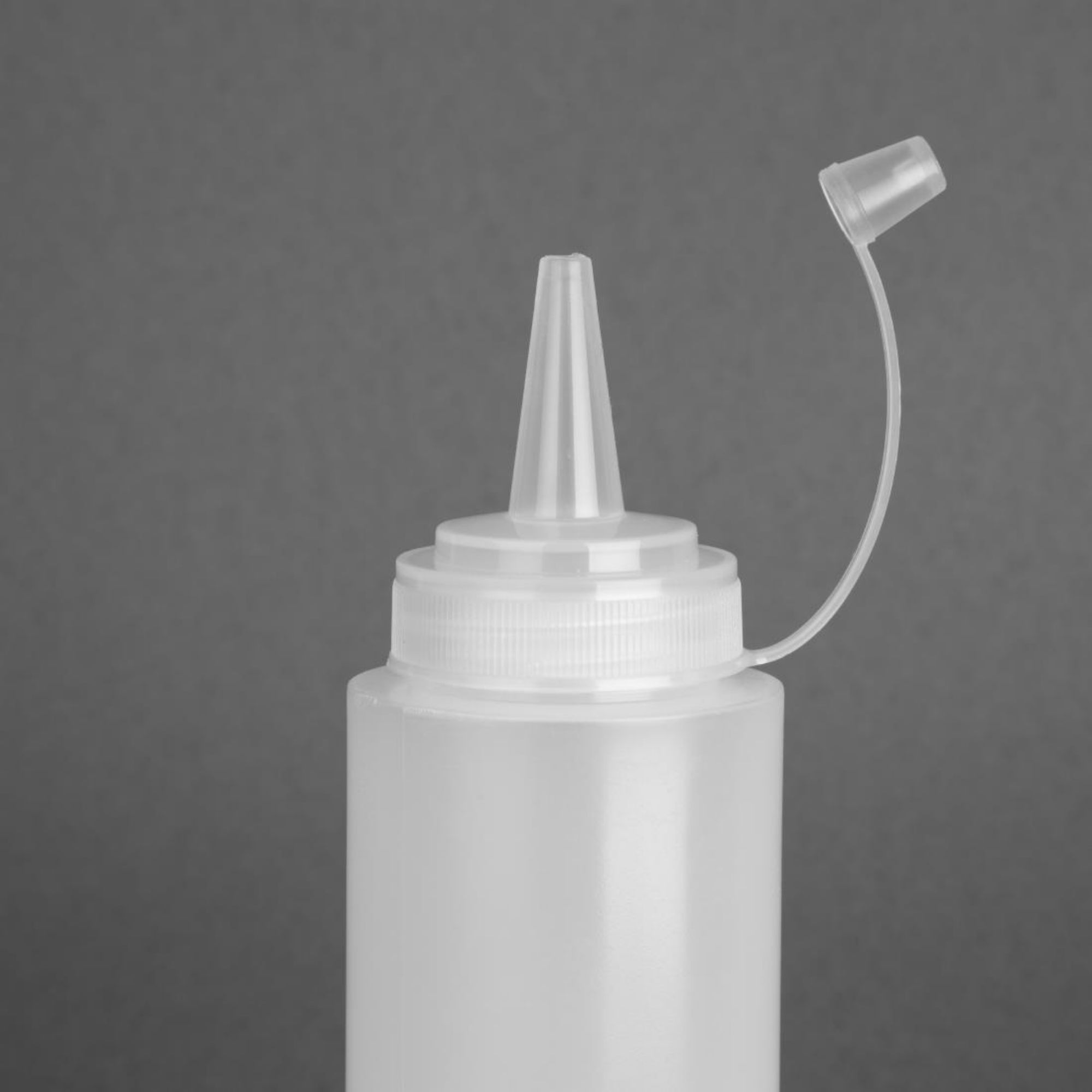 Picture of Vogue Clear Squeeze Sauce Bottle 8oz