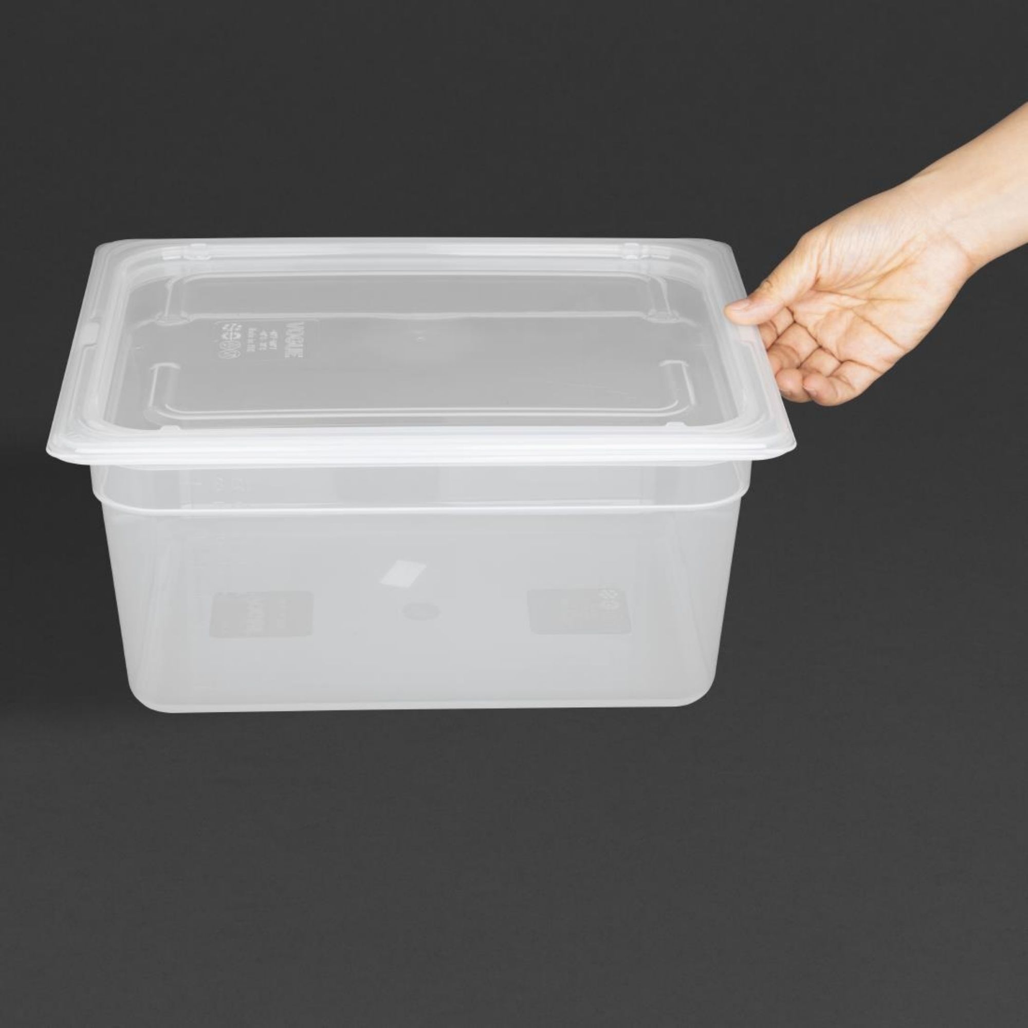 Picture of Vogue Polypropylene 1/2 Gastronorm Container with Lid 150mm (Pack of 4)