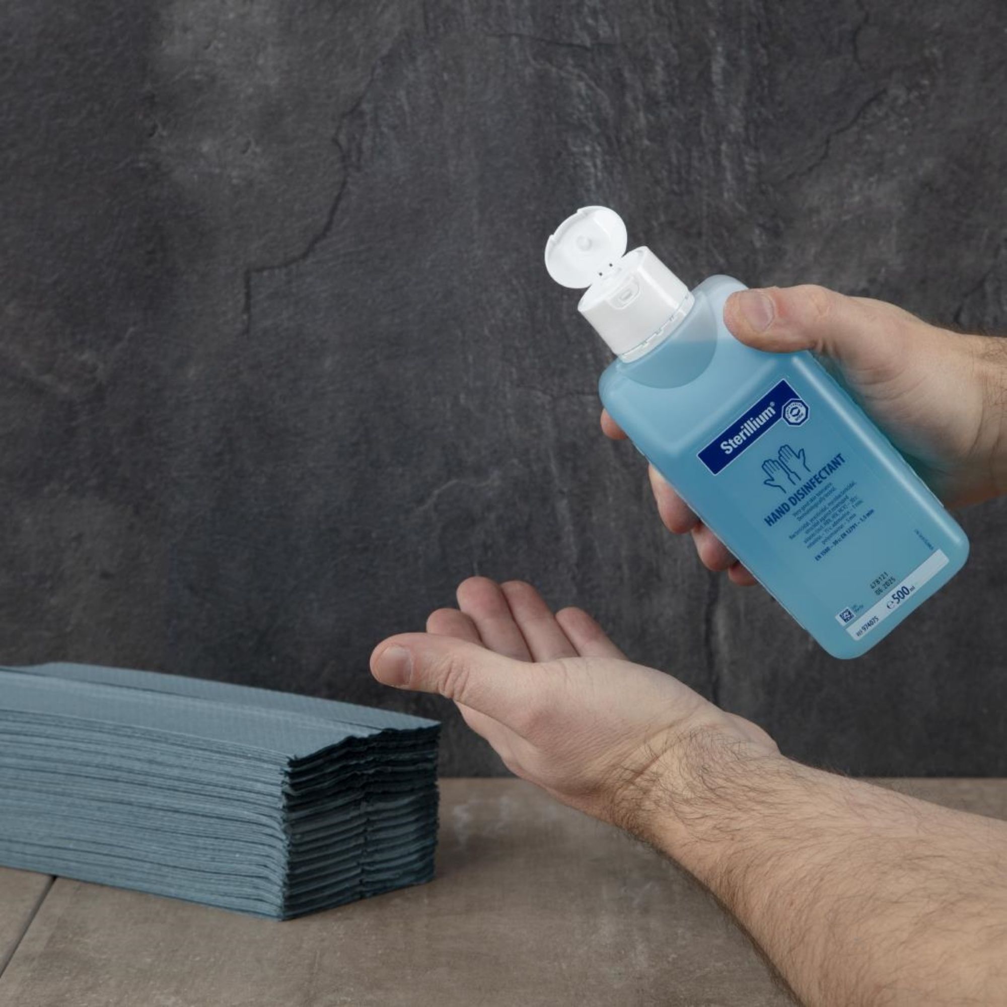 Picture of Jantex C Fold Paper Hand Towels Blue 1-ply 2640 sheets