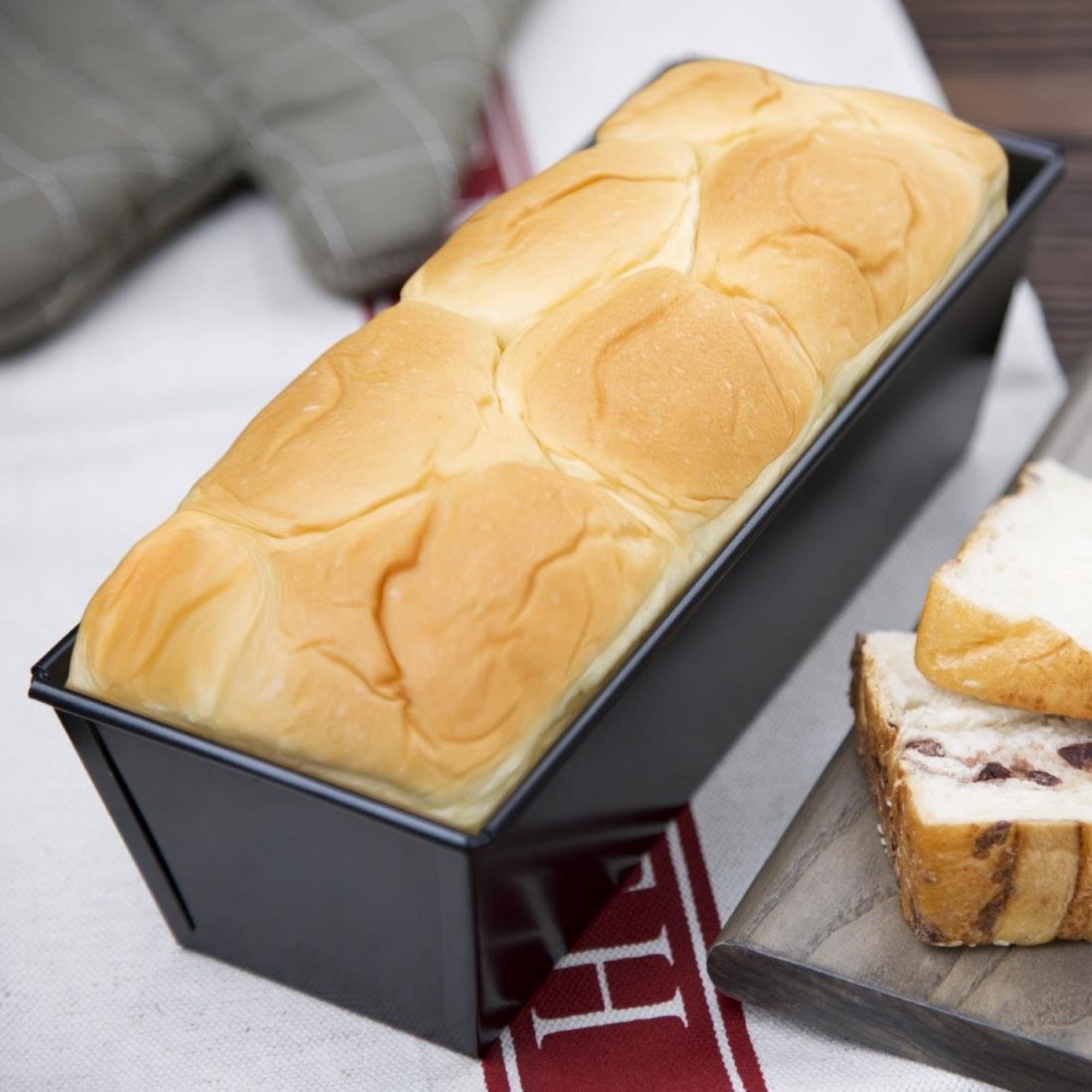 Picture of Vogue Non-Stick Loaf Tin 250mm