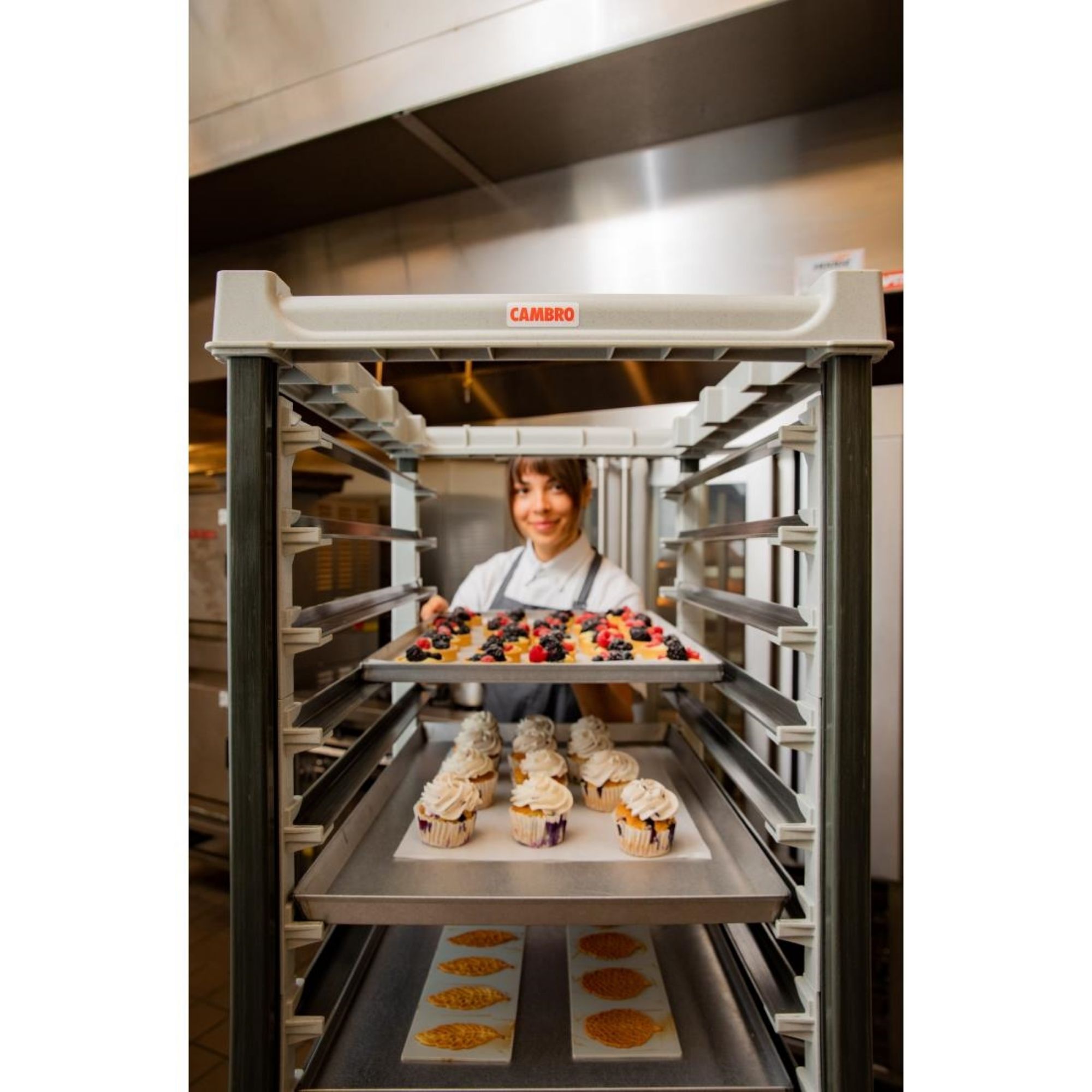 Picture of Cambro Ultimate Full Height Bakery Trolley 600x400mm