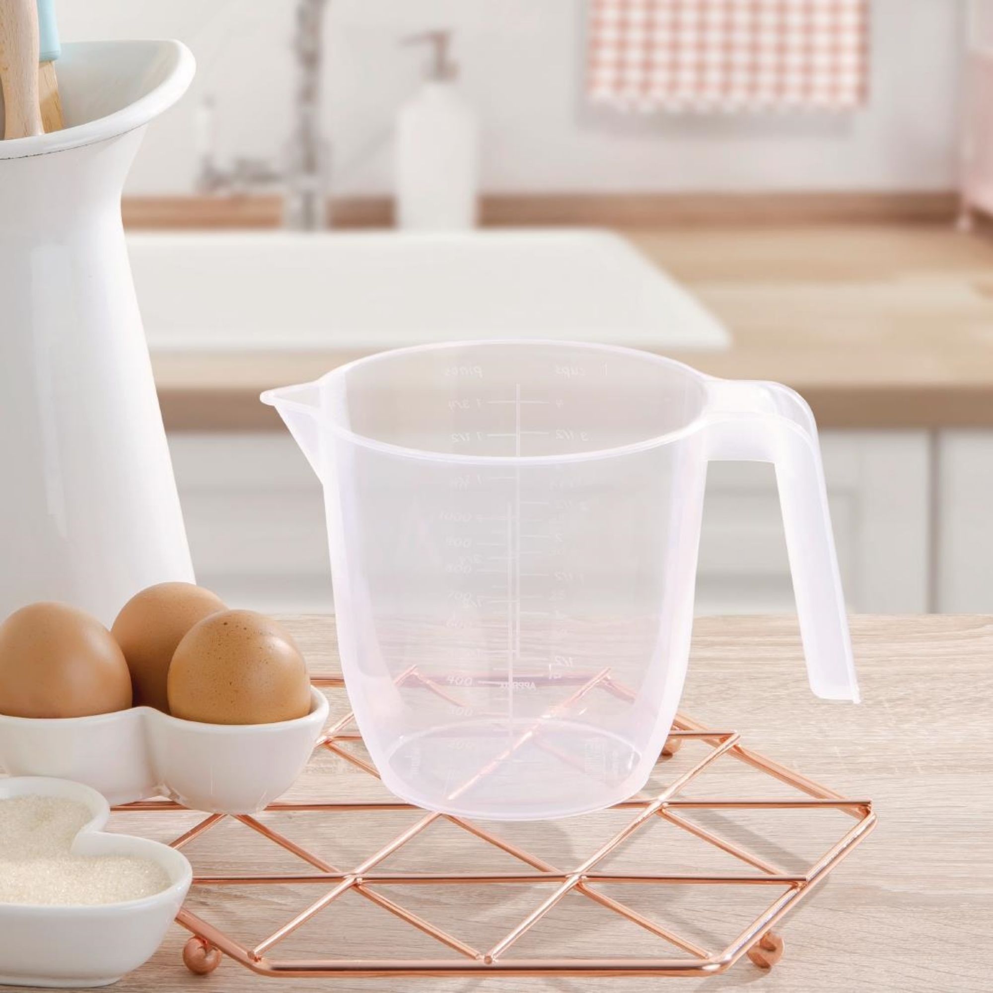 Picture of Wham Cuisine Polypropylene Measuring Jug 1ltr