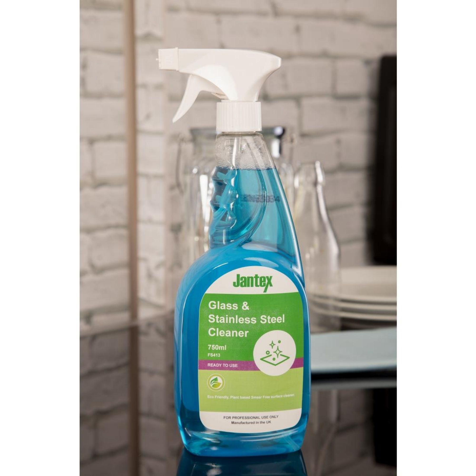 Picture of Jantex Green Glass and Stainless Steel Cleaner Ready To Use 750ml