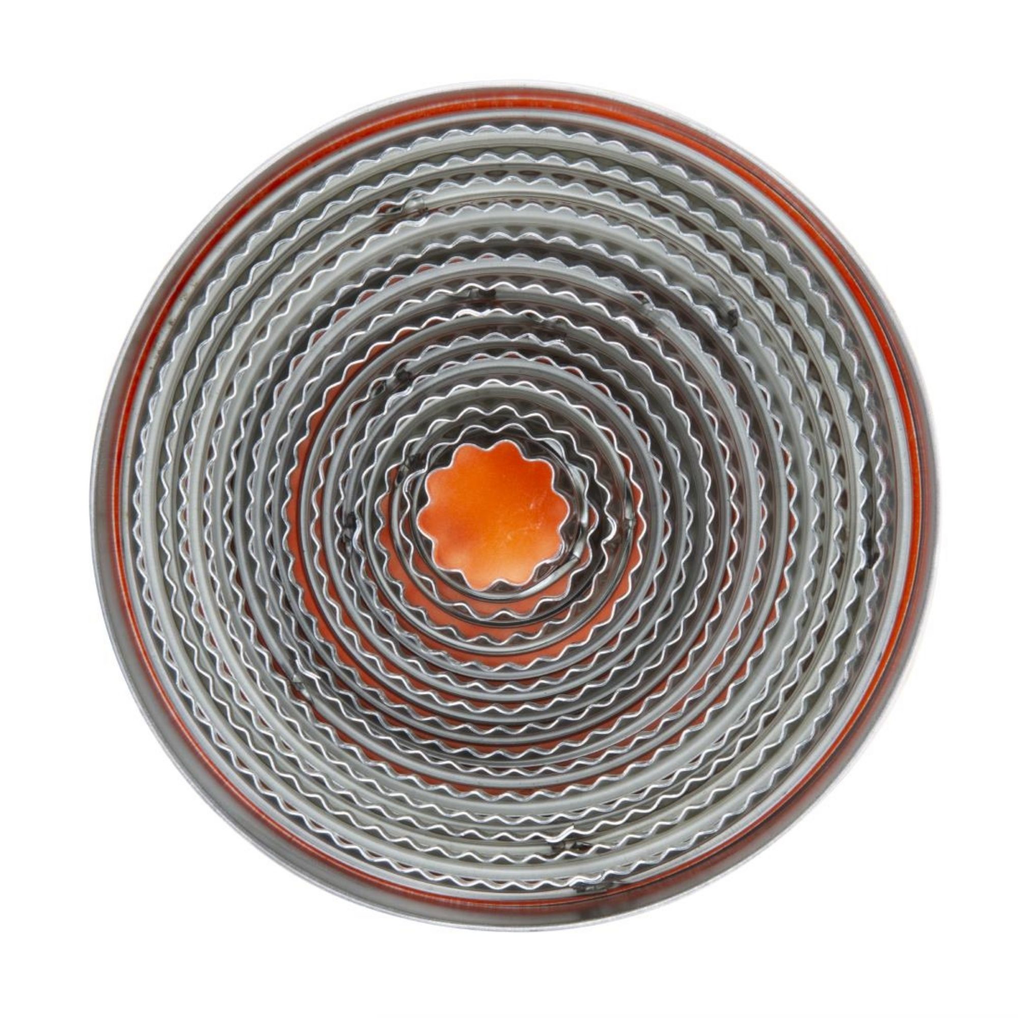 Picture of Vogue Round Fluted Pastry Cutter Set (Pack of 11)