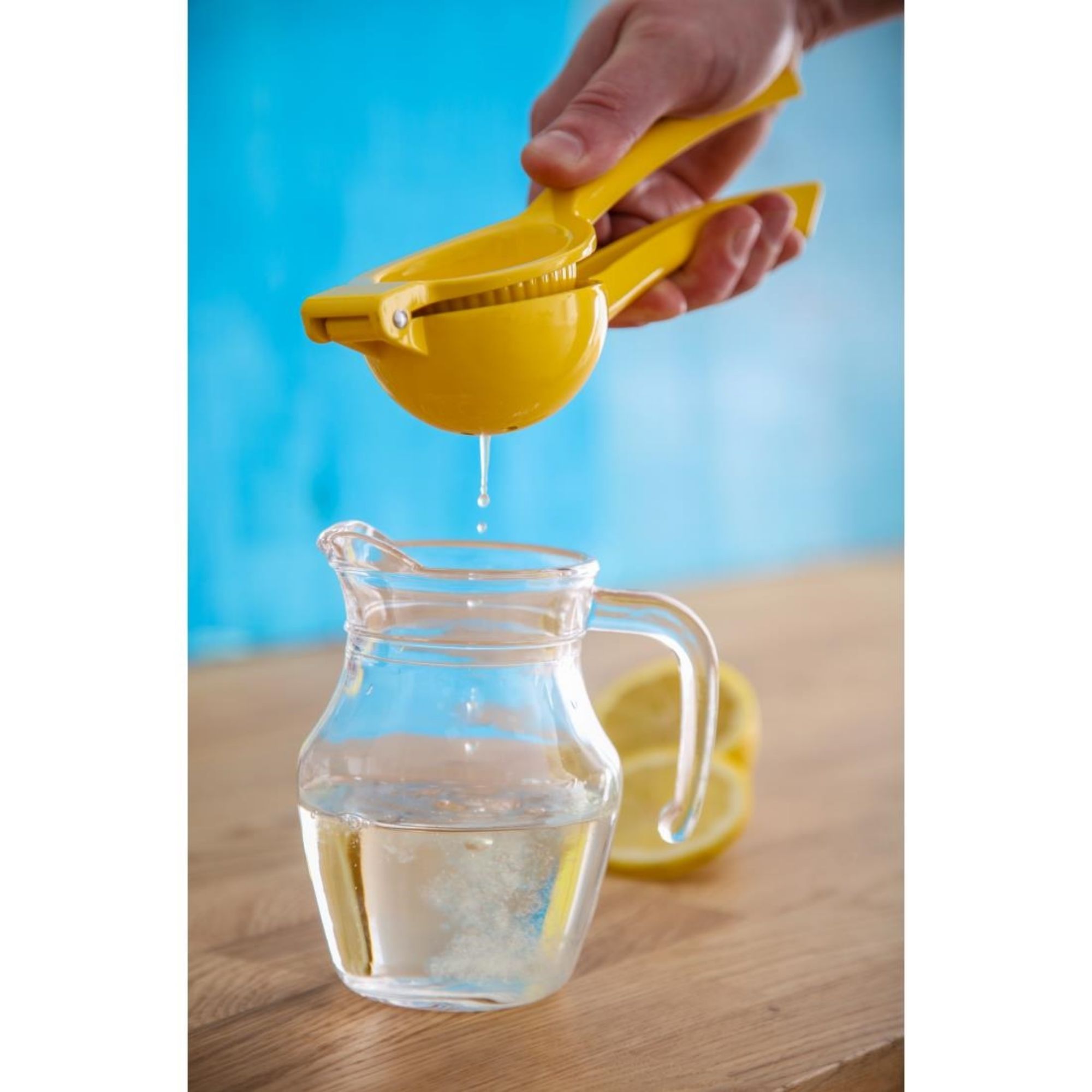 Picture of Olympia Hand Juicer Lemon