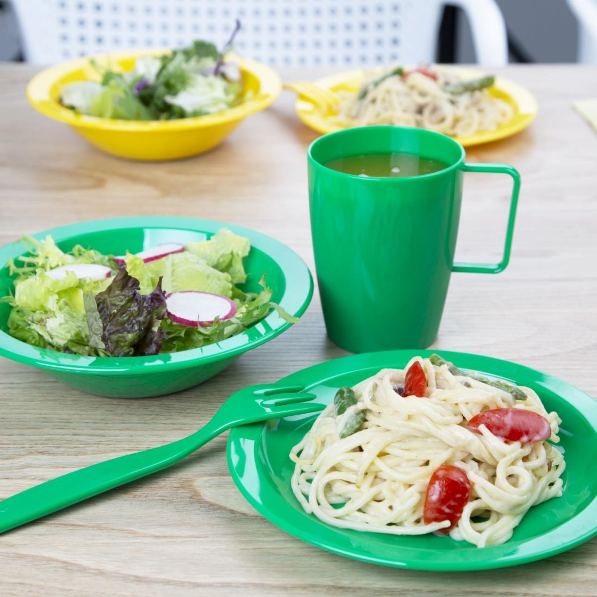 Picture of Olympia Kristallon Polypropylene Handled Beakers Green 348.7ml (12 pack)