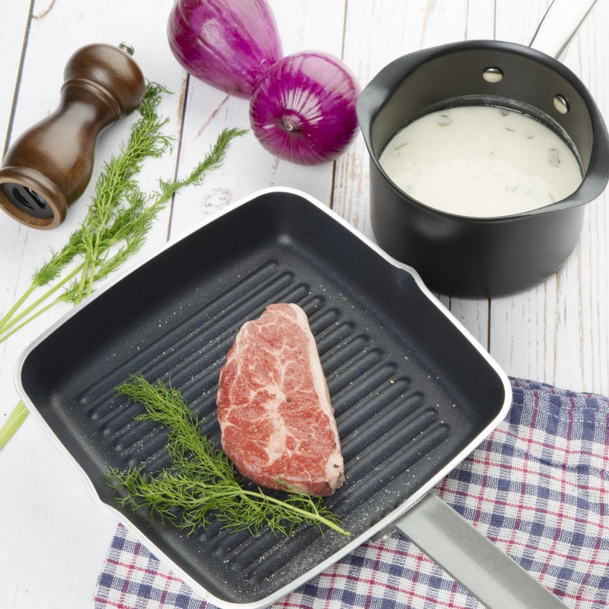 Picture of Vogue Aluminium Square Non-Stick Teflon Ribbed Skillet Pan 24cm
