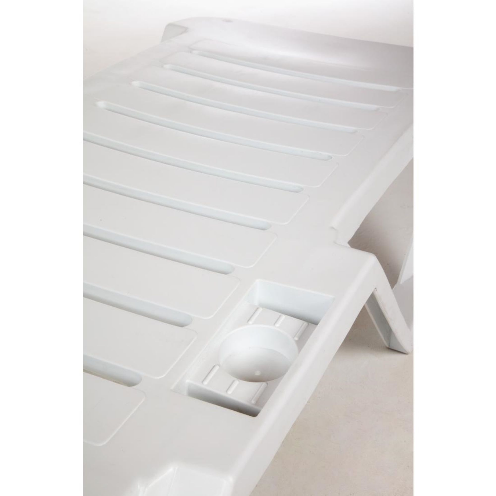 Picture of Polypropylene Sun Loungers White (Pack of 2)
