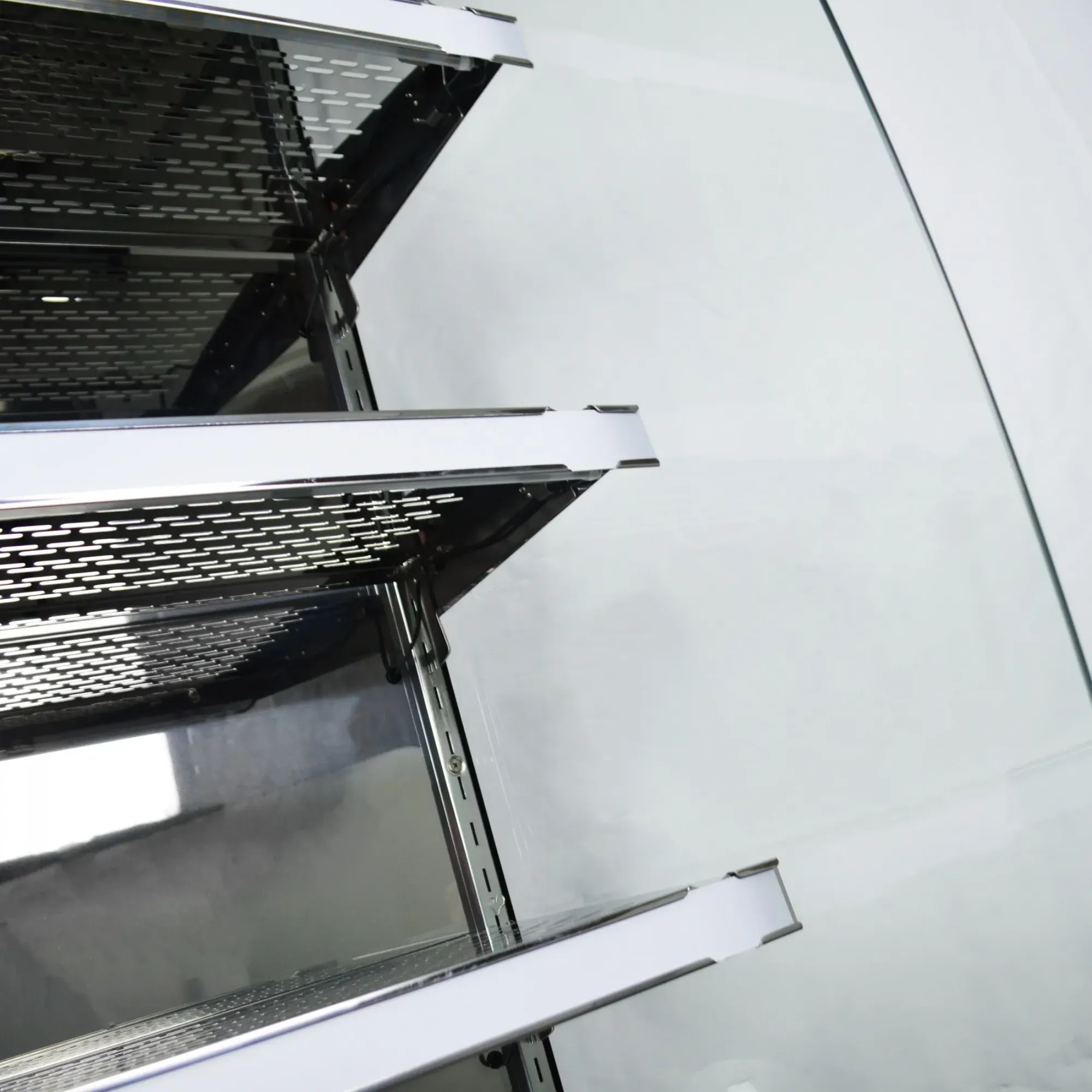 Picture of BLIZZARD Slimline Heated Display BHD50