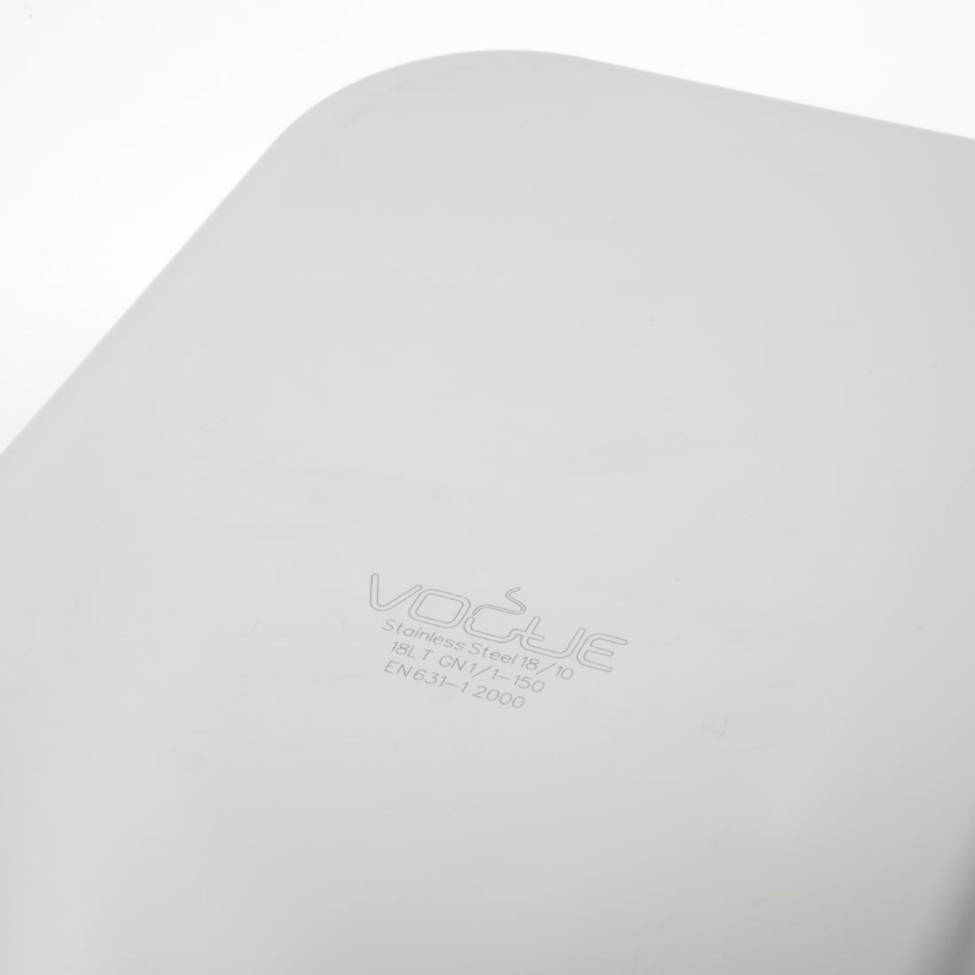 Picture of Vogue Heavy Duty Stainless Steel 1/1 Gastronorm Tray 150mm