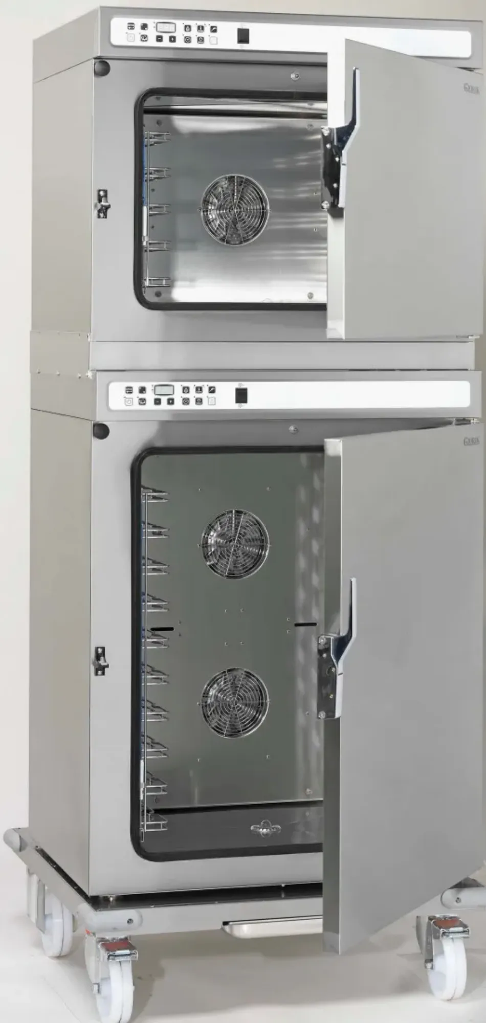 Picture of Giorik GR0711P Electric Cook And Hold/Regen Oven - Electronic Programmable Controls