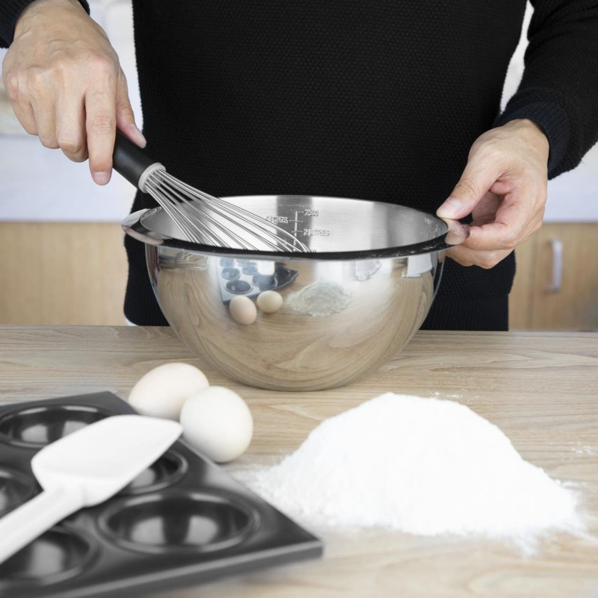 Picture of Vogue Heavy Duty Whisk 12"