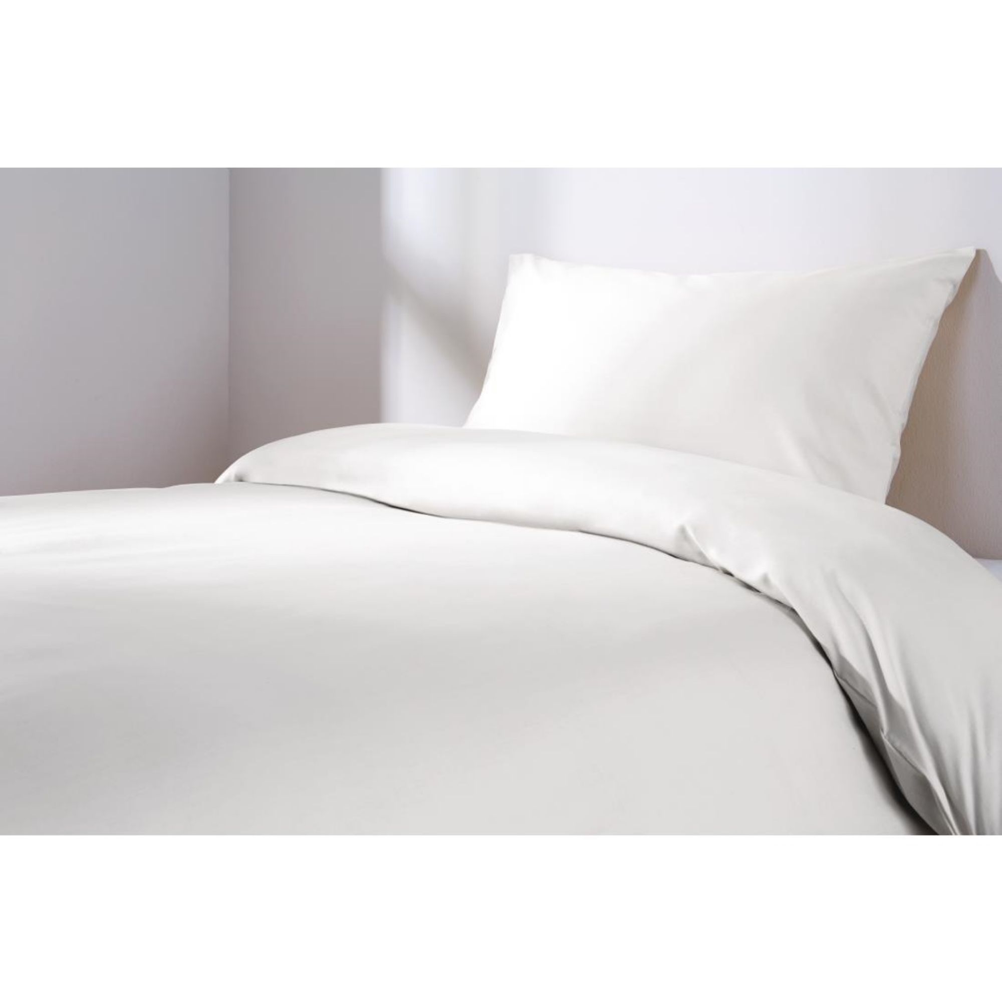 Picture of Mitre Essentials Spectrum Fitted Sheet White Metric Single