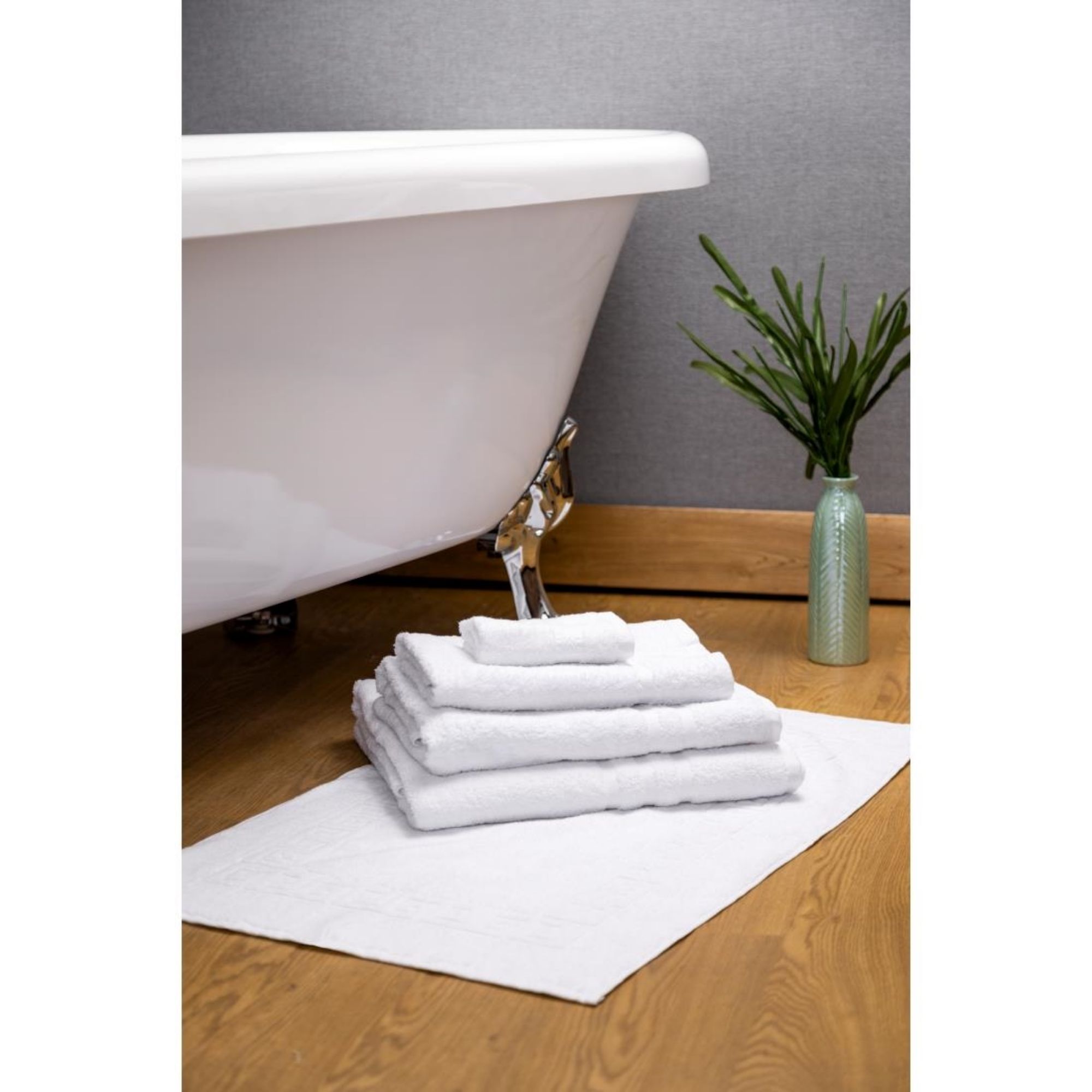 Picture of Mitre Comfort Nova Hand Towel White
