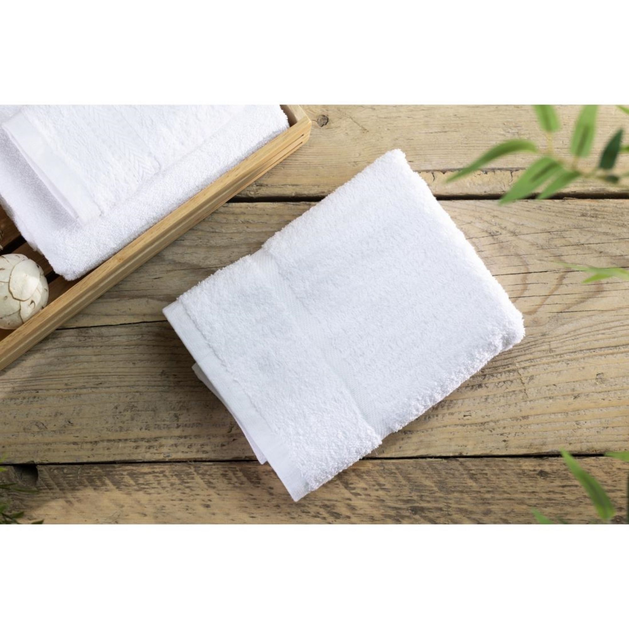Picture of Mitre Comfort Nova Hand Towel White