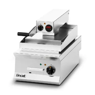 Picture of Lincat Opus 800 Electric Counter-top Clam Griddle - Ribbed Upper Plate - W 400 mm - 8.6 kW