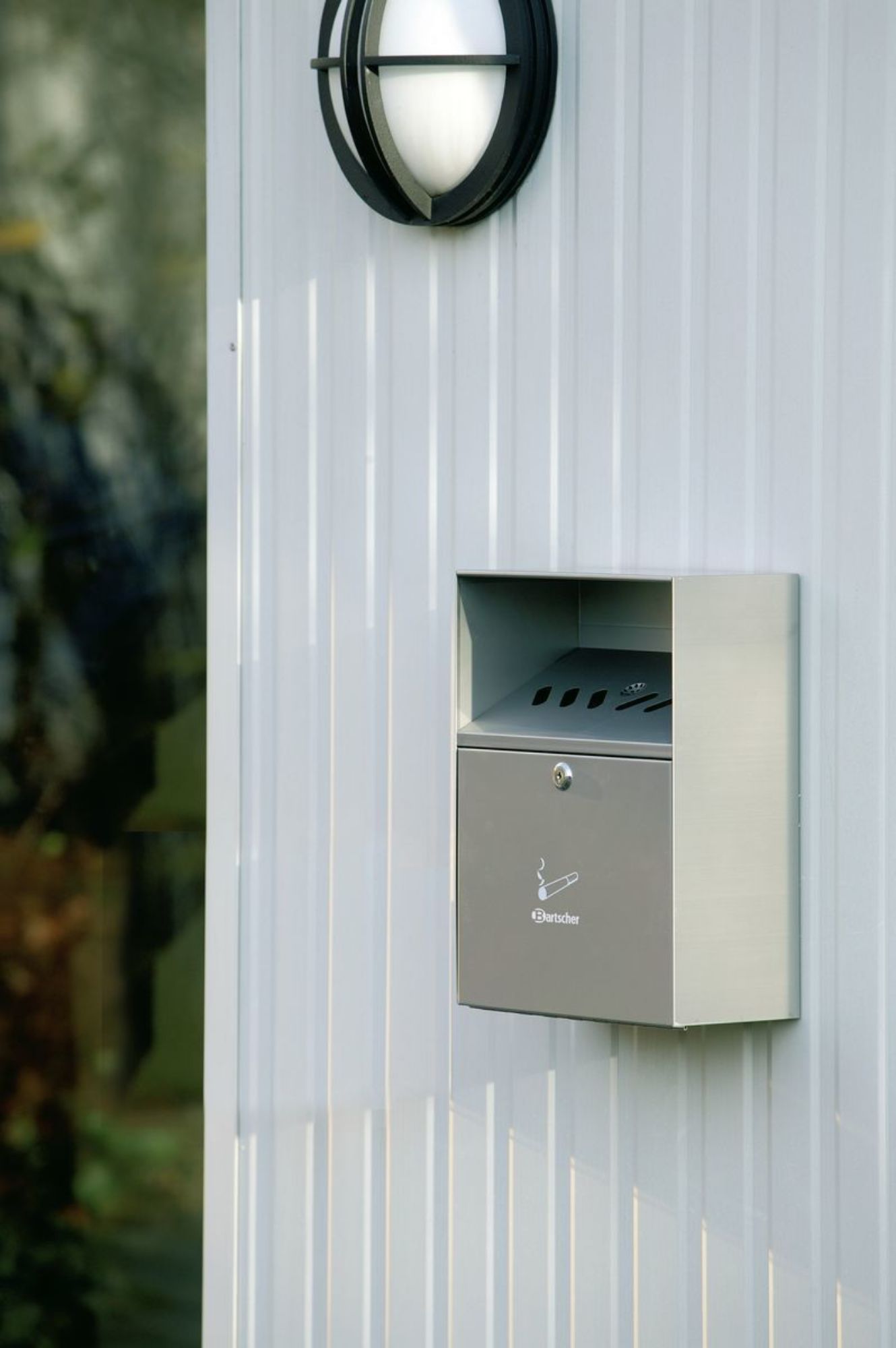 Picture of Bartscher Wall-mounted ashtray, silver