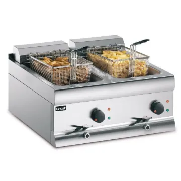 Picture of Lincat Silverlink 600 Electric Counter-top Twin Tank Fryer - 2 Baskets - W 600 mm - 2 x 9.0 kW