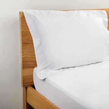Picture of Mitre Comfort Cairo Oxford Pillowcase (2 pack)
