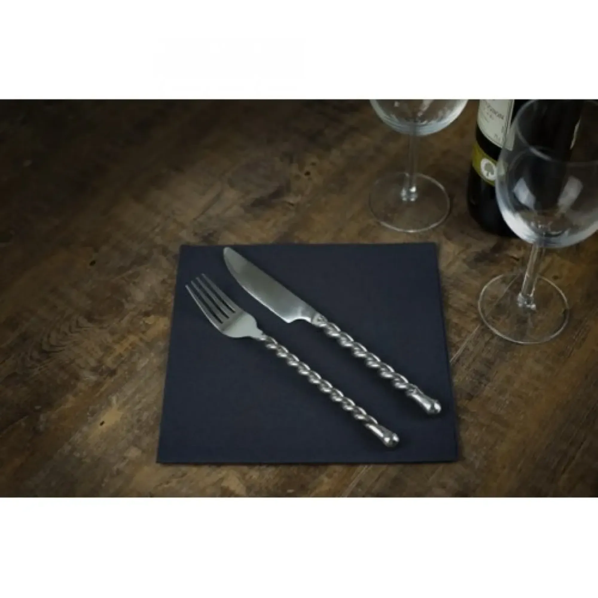 Picture of Dinner Napkin Black 40/2 8 Fold X 2000