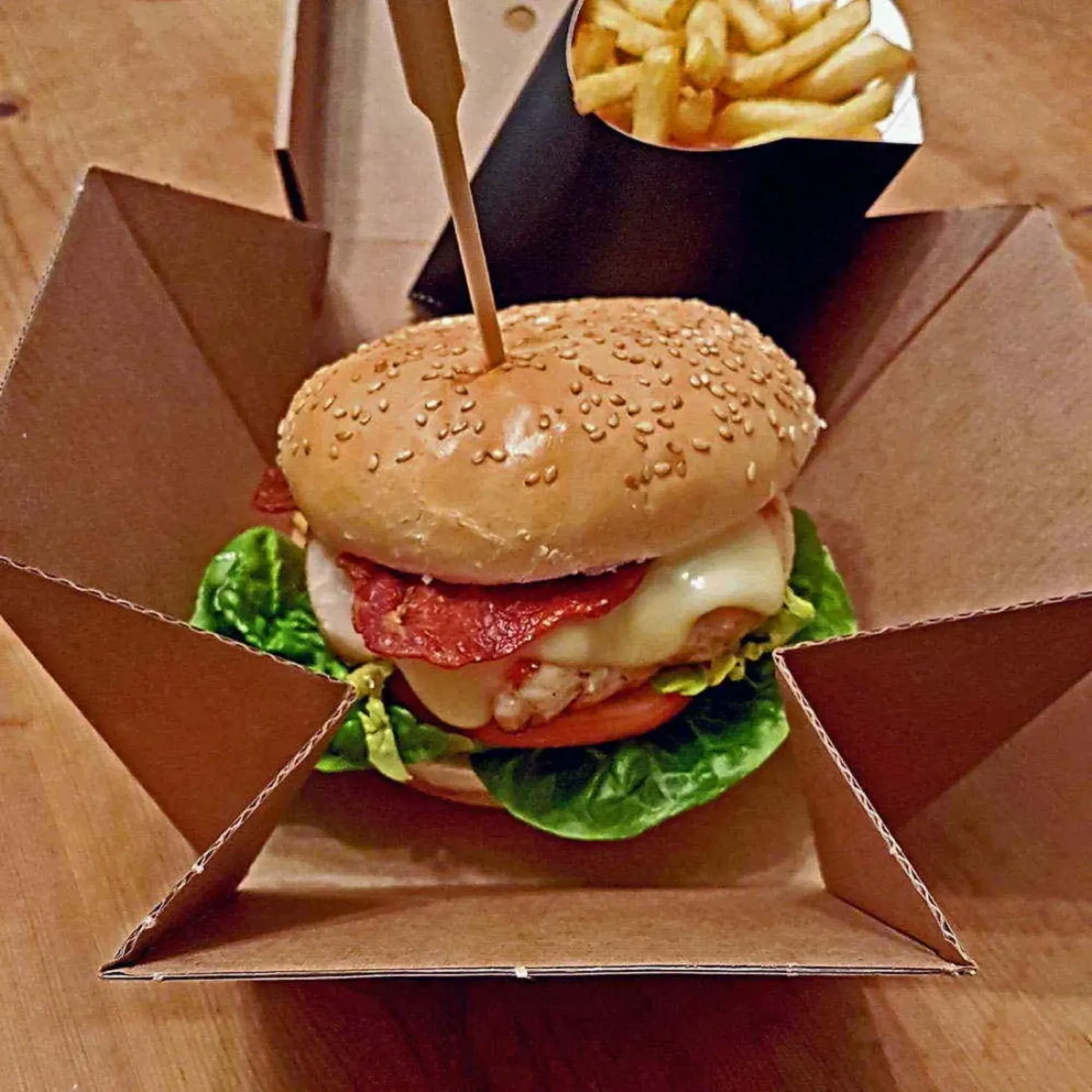 Picture of Corrugated Premium Burger Box X 100