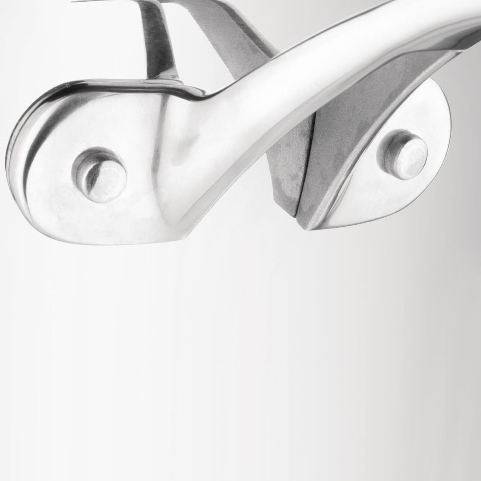 Picture of Vogue Stainless Steel & Aluminium Tri-Wall Flared Sauté Pan 200mm