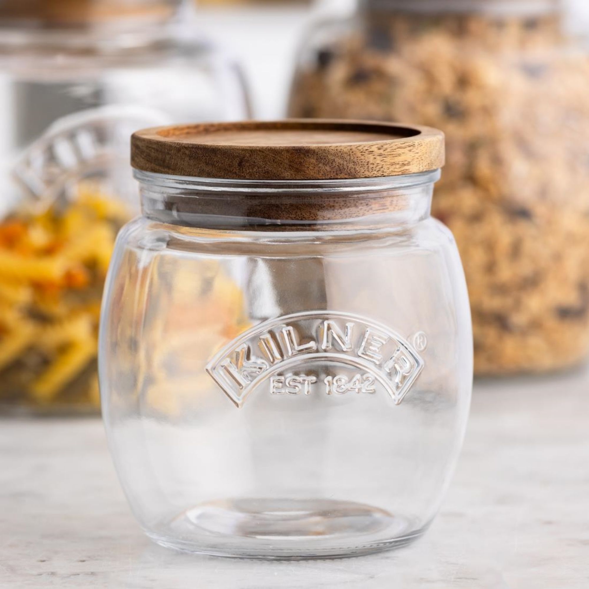 Picture of Kilner Universal Jar with Acacia Wooden Lid 850ml
