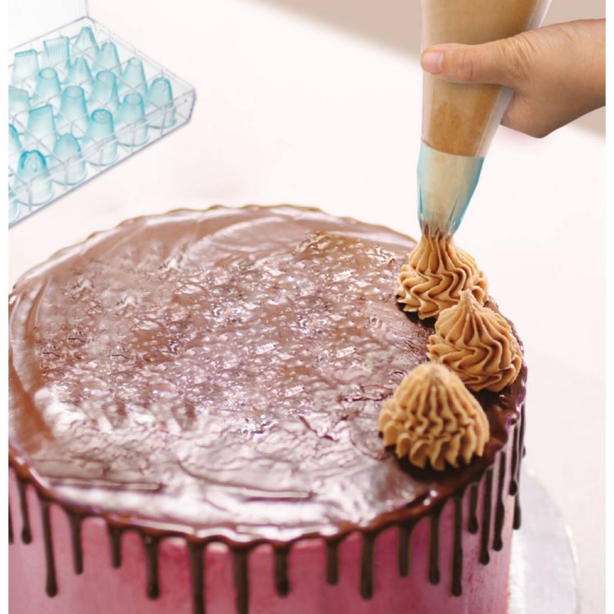 Picture of Vogue Polycarbonate Cake Decorating Tips (Pack 24)