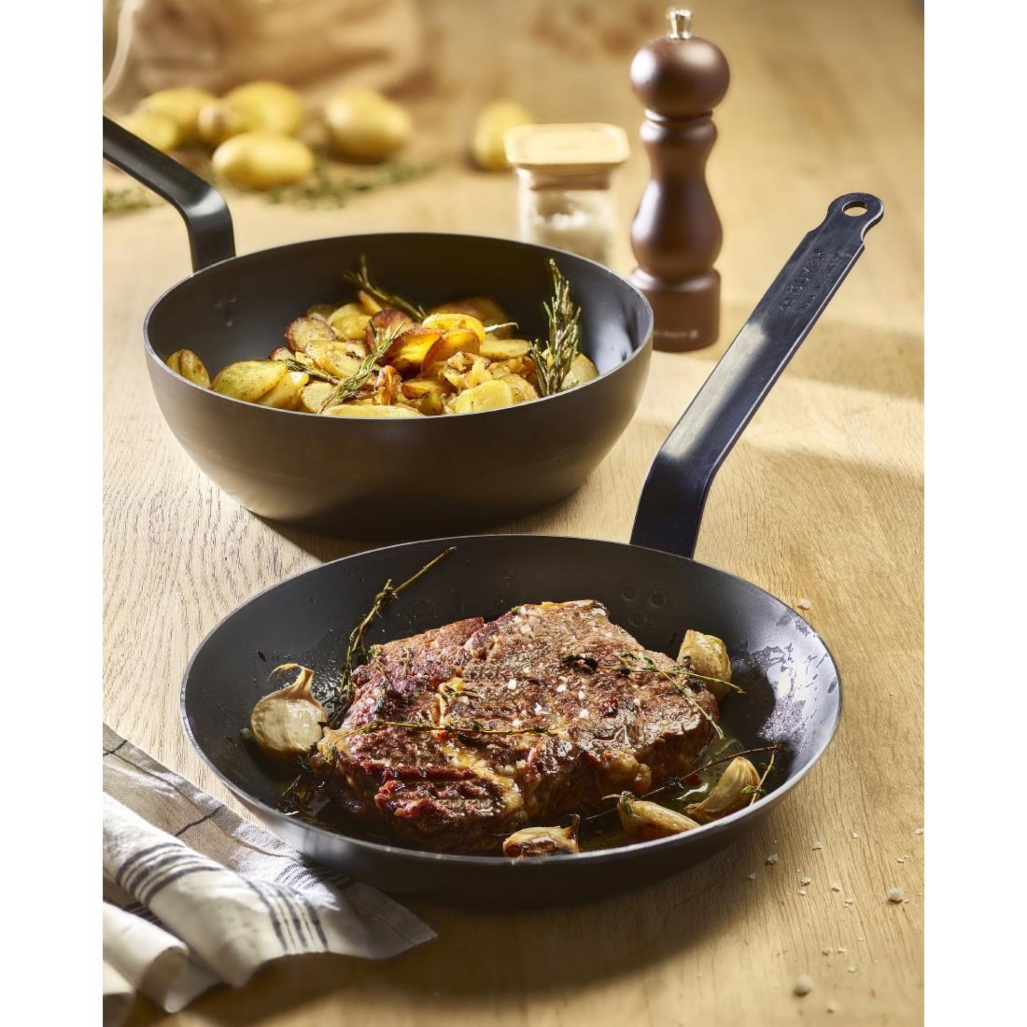 Picture of De Buyer Outdoor Blue Steel Round Pan 28cm