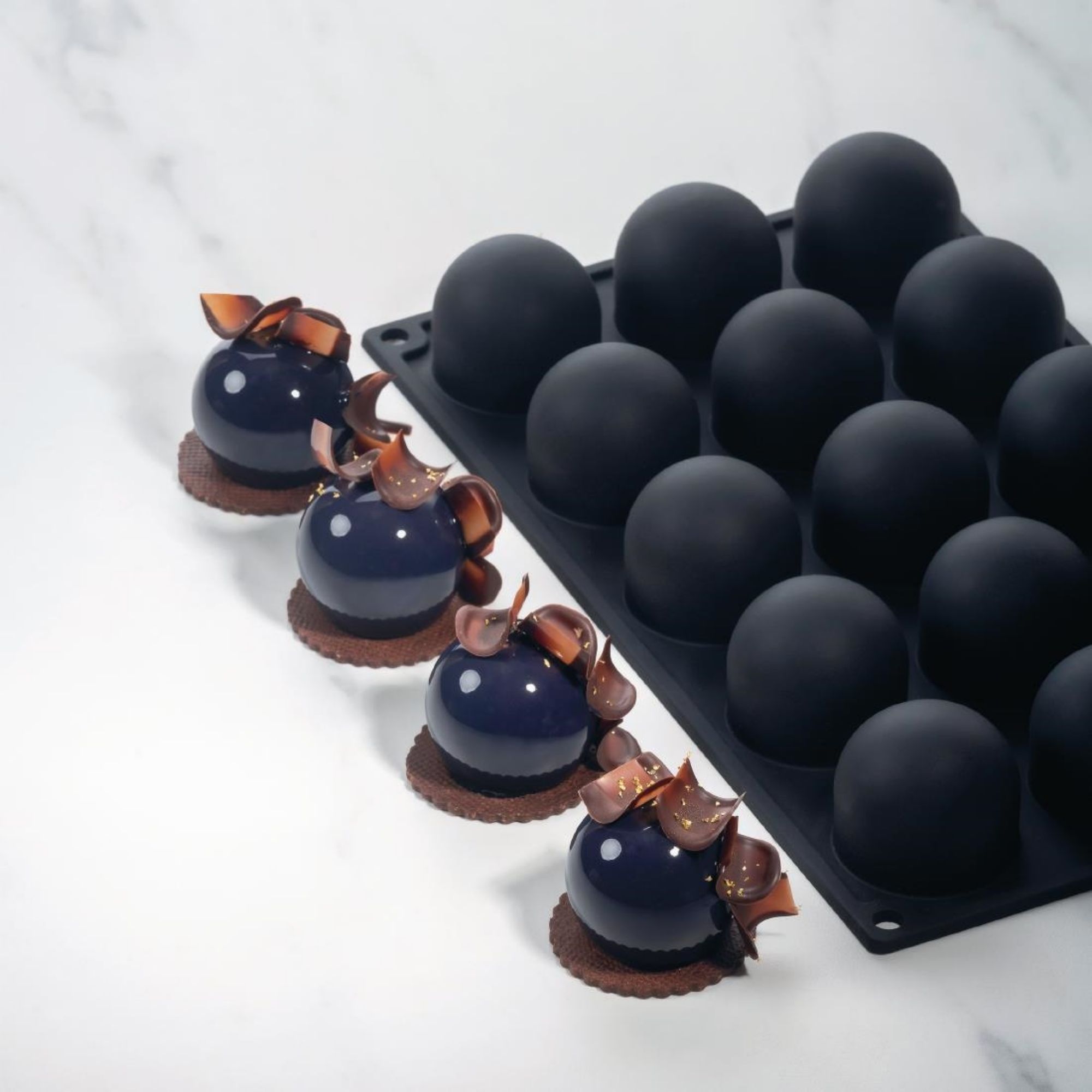 Picture of Pavoni Sphere 40ml Time Bachour Mould 300x175mm