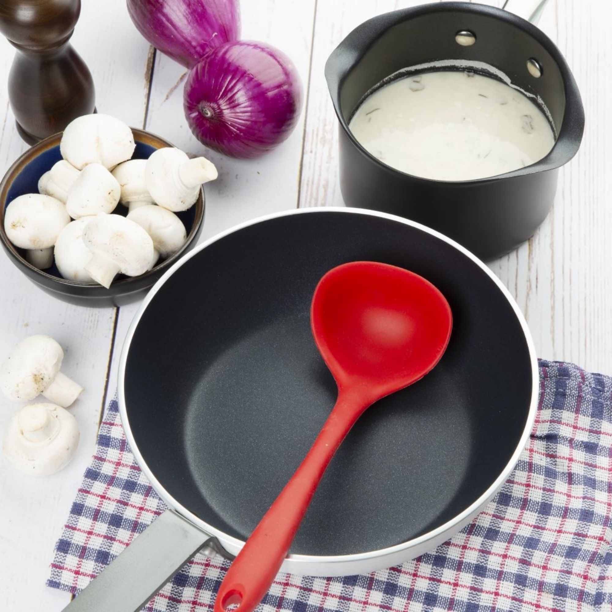 Picture of Vogue Aluminium Non-stick Teflon Platinum Plus Sauté Pan 24cm