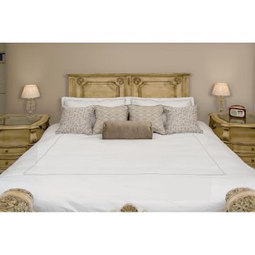 Picture of Mitre Heritage Elegance Housewife Pillow Case