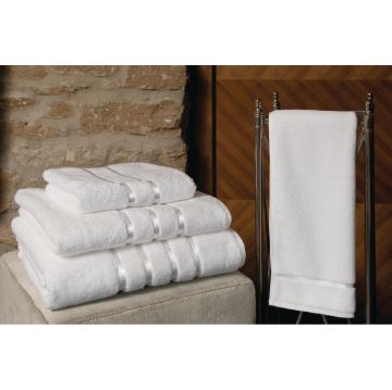 Picture of Mitre Heritage Hampton Hand Towel