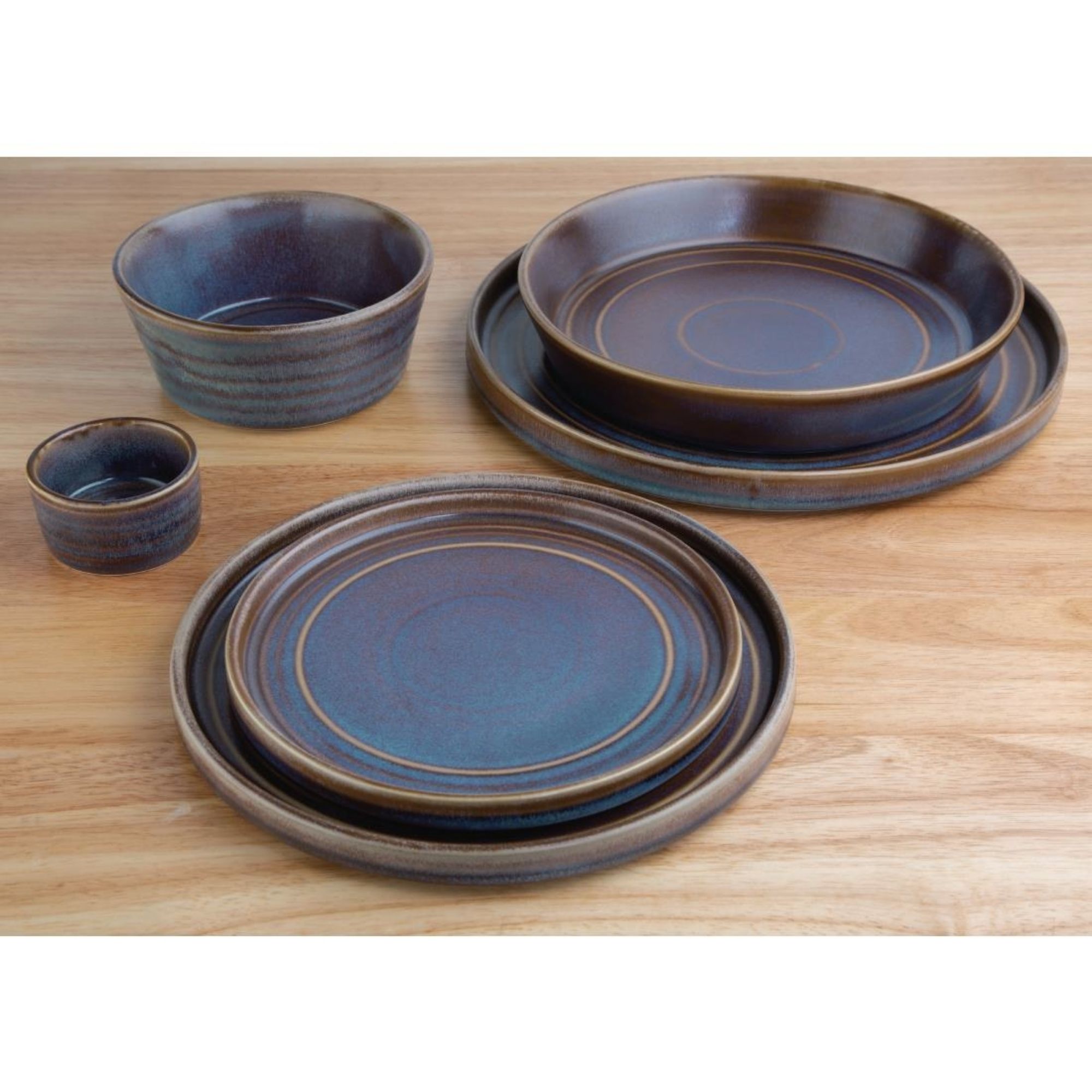 Picture of Olympia Cavolo Flat Round Plates Iridescent 180mm (6 pack)