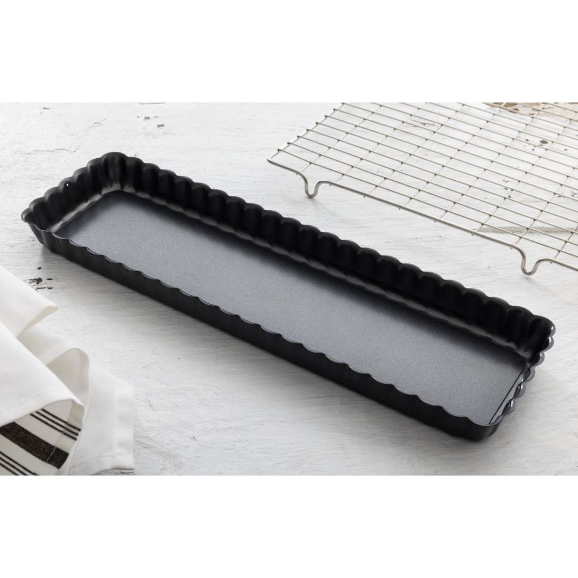 Picture of De Buyer Non-Stick Rectangular Tart Mould With Removable Base 36 cm