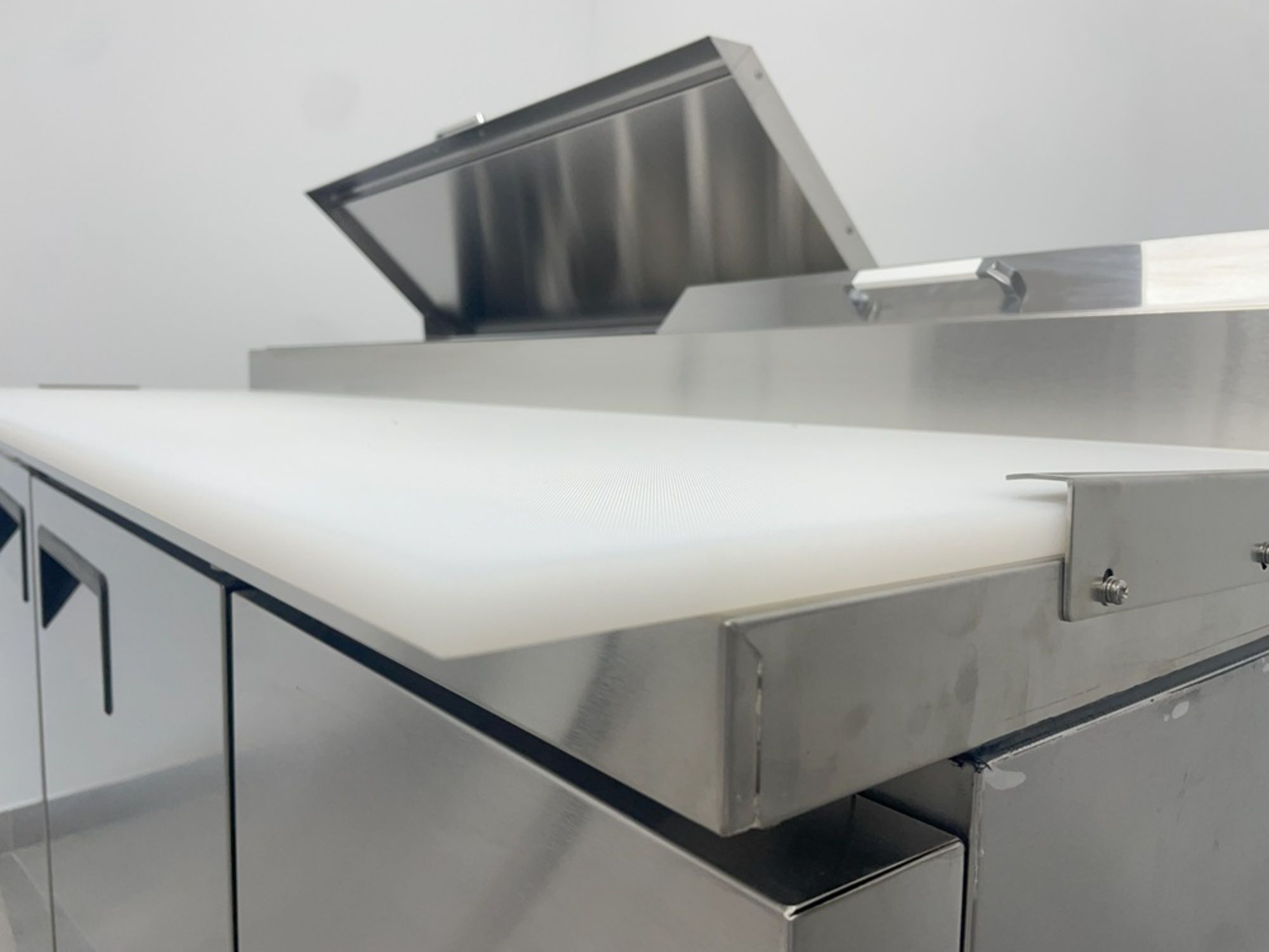 Picture of Atosa Pizza Salad Prep Fridge MPF8202GR