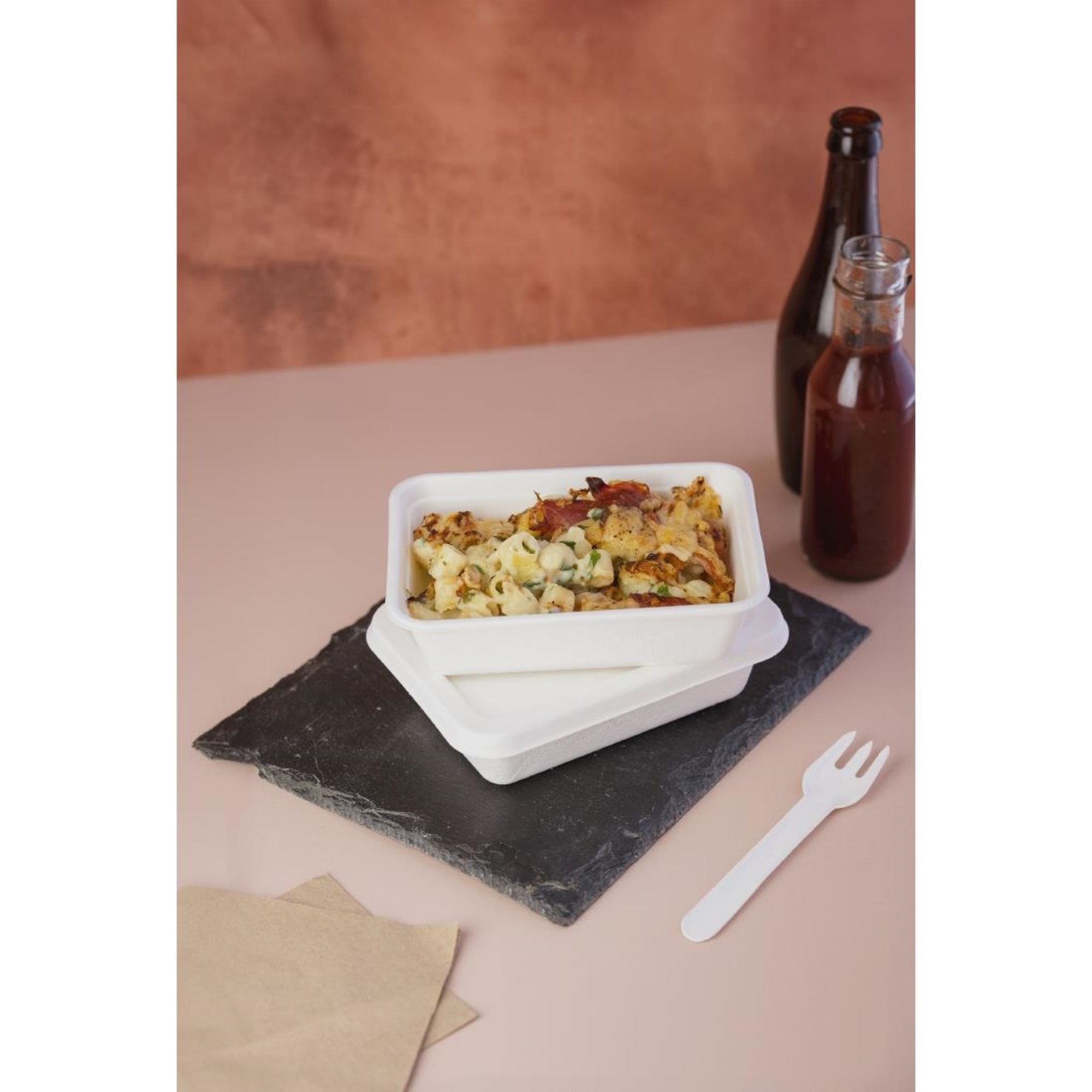 Picture of Vegware Nourish Moulded Fibre Takeaway Trays 500ml (500 Pack)