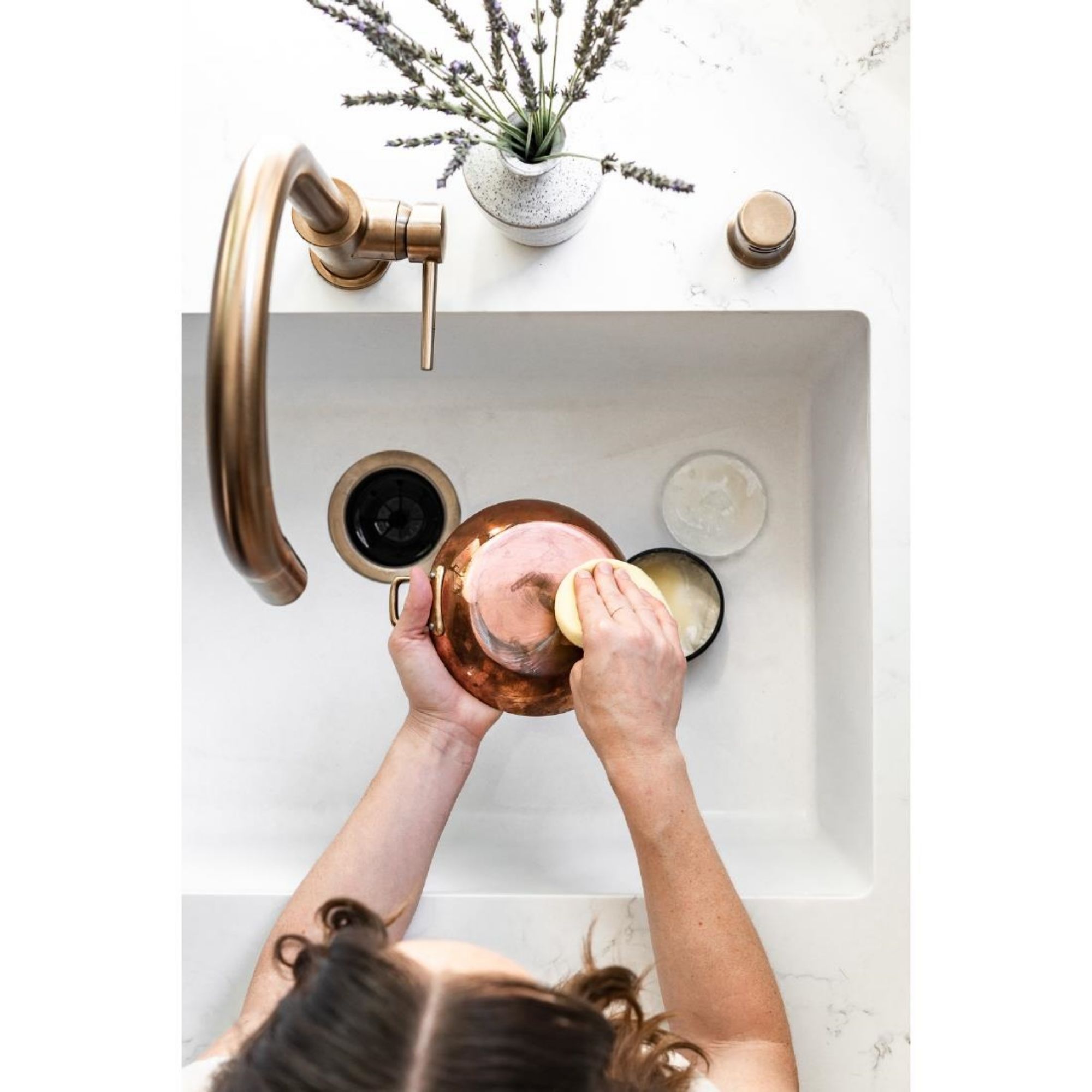 Picture of De Buyer Inocuivre Round Dish with Brass Handles 16cm