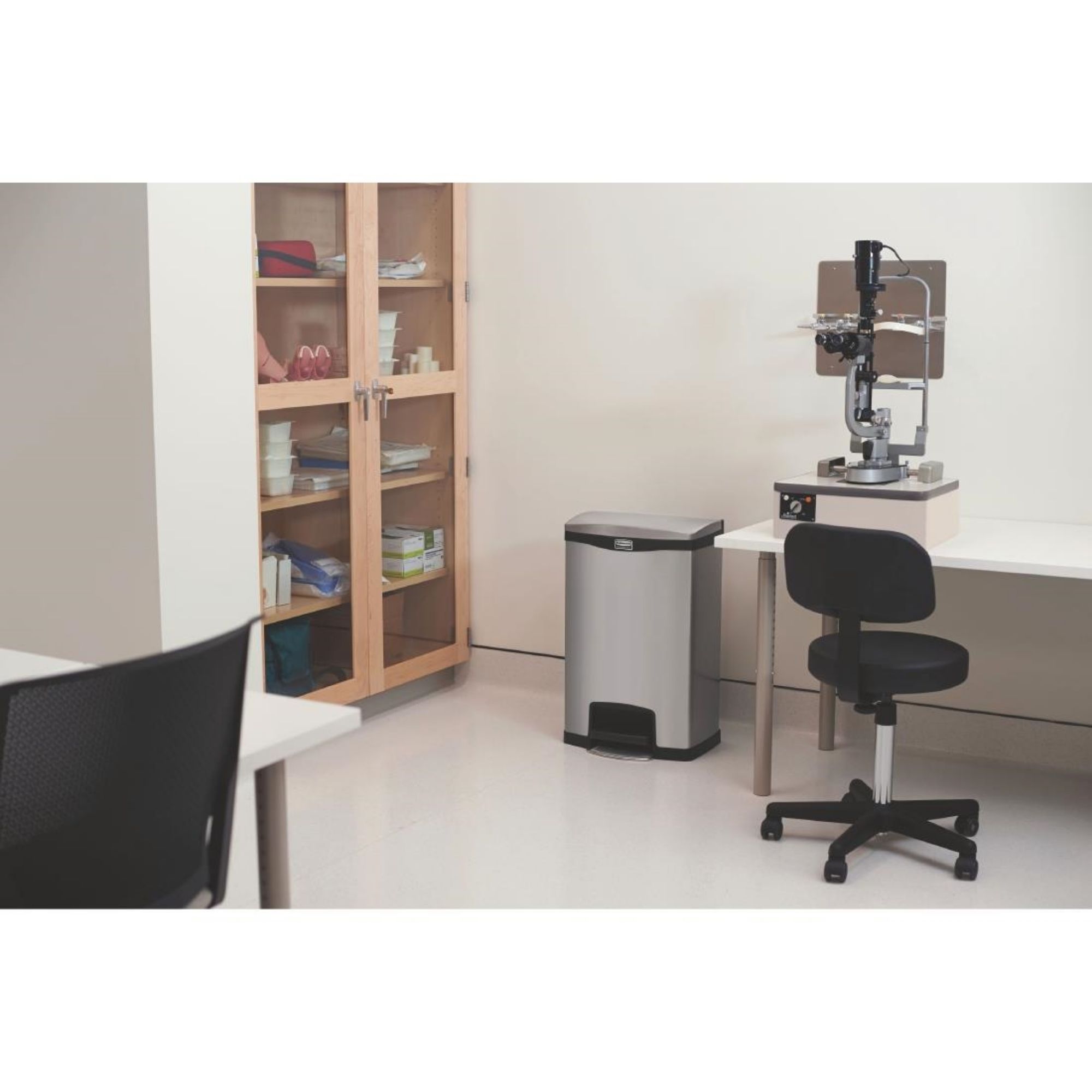 Picture of Rubbermaid Slim Jim Step-On Pedal Bin Stainless Steel 90Ltr