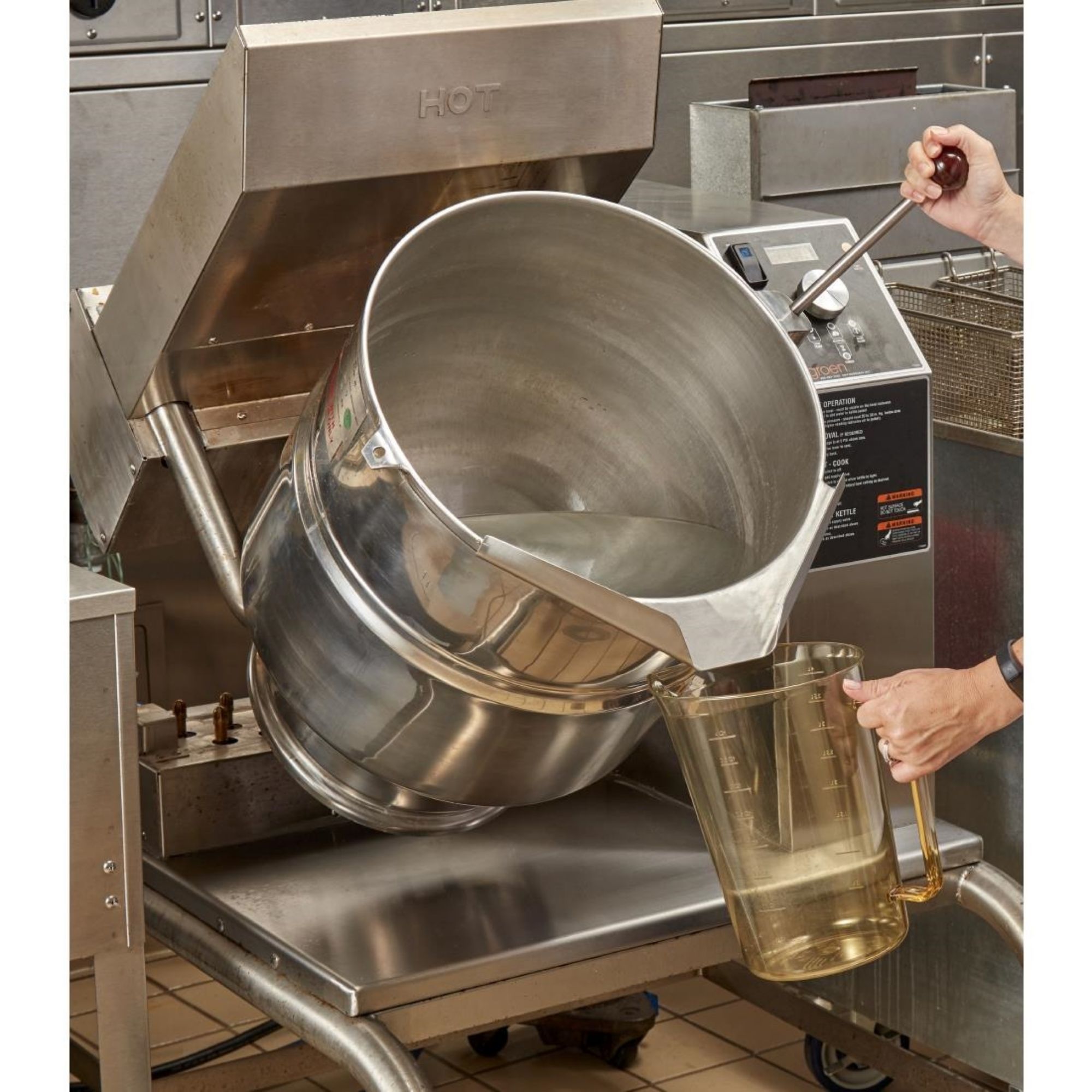 Picture of Cambro High Heat Measuring Jug 3.8Ltr