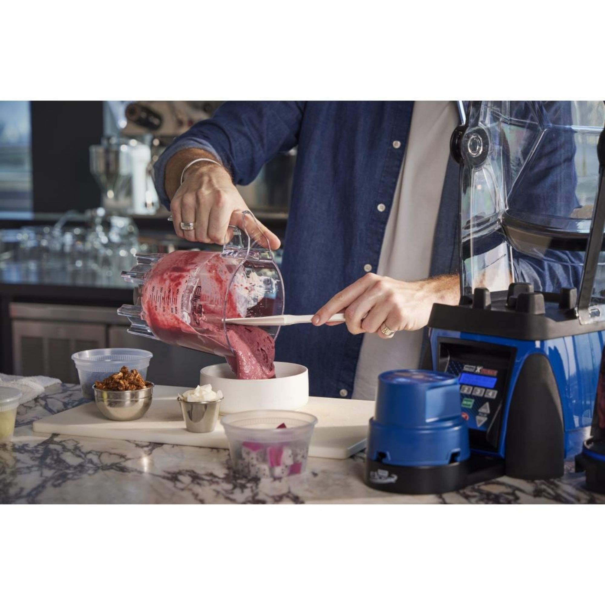 Picture of Waring Commercial Ellipse Blender with Sound Enclosure MXE2000K