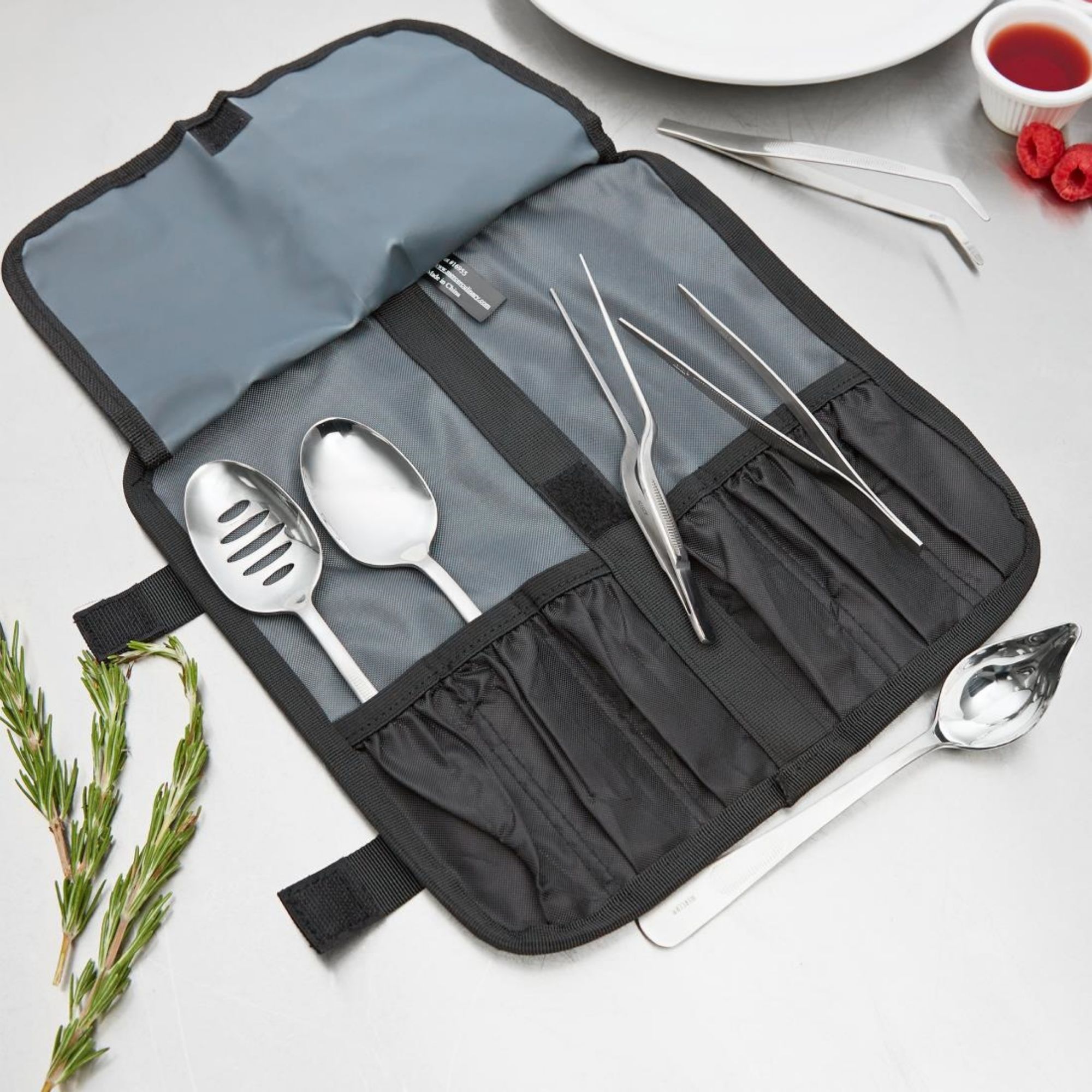 Picture of Mercer Culinary 6 Piece Chef Plating Kit with Storage Roll