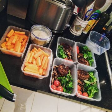Picture of Plastic Takeaway Container & Lid 650cc