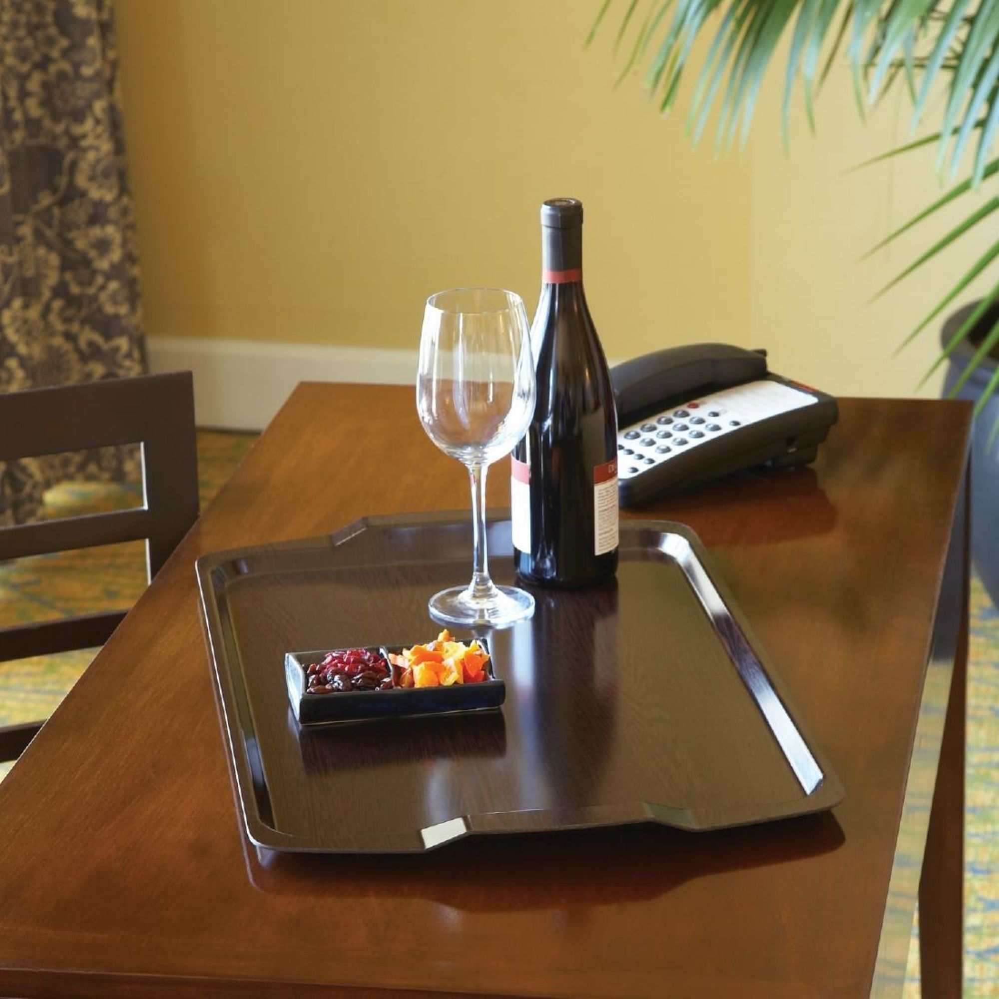 Picture of Cambro Venge Laminate Room Service Tray With Handles 640mm