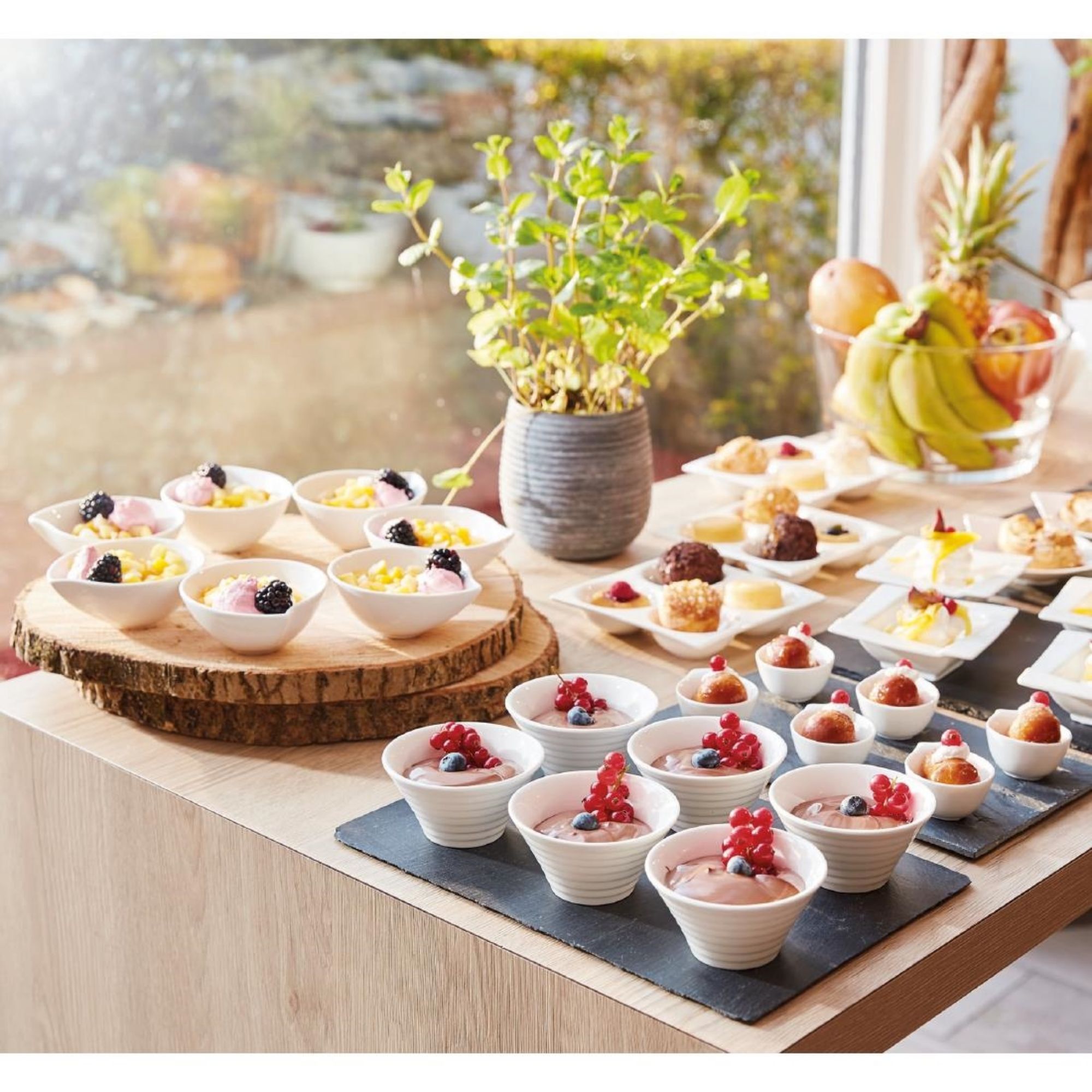 Picture of Arcoroc Appetizer Spiral Dishes White 85mm (24 Pack)