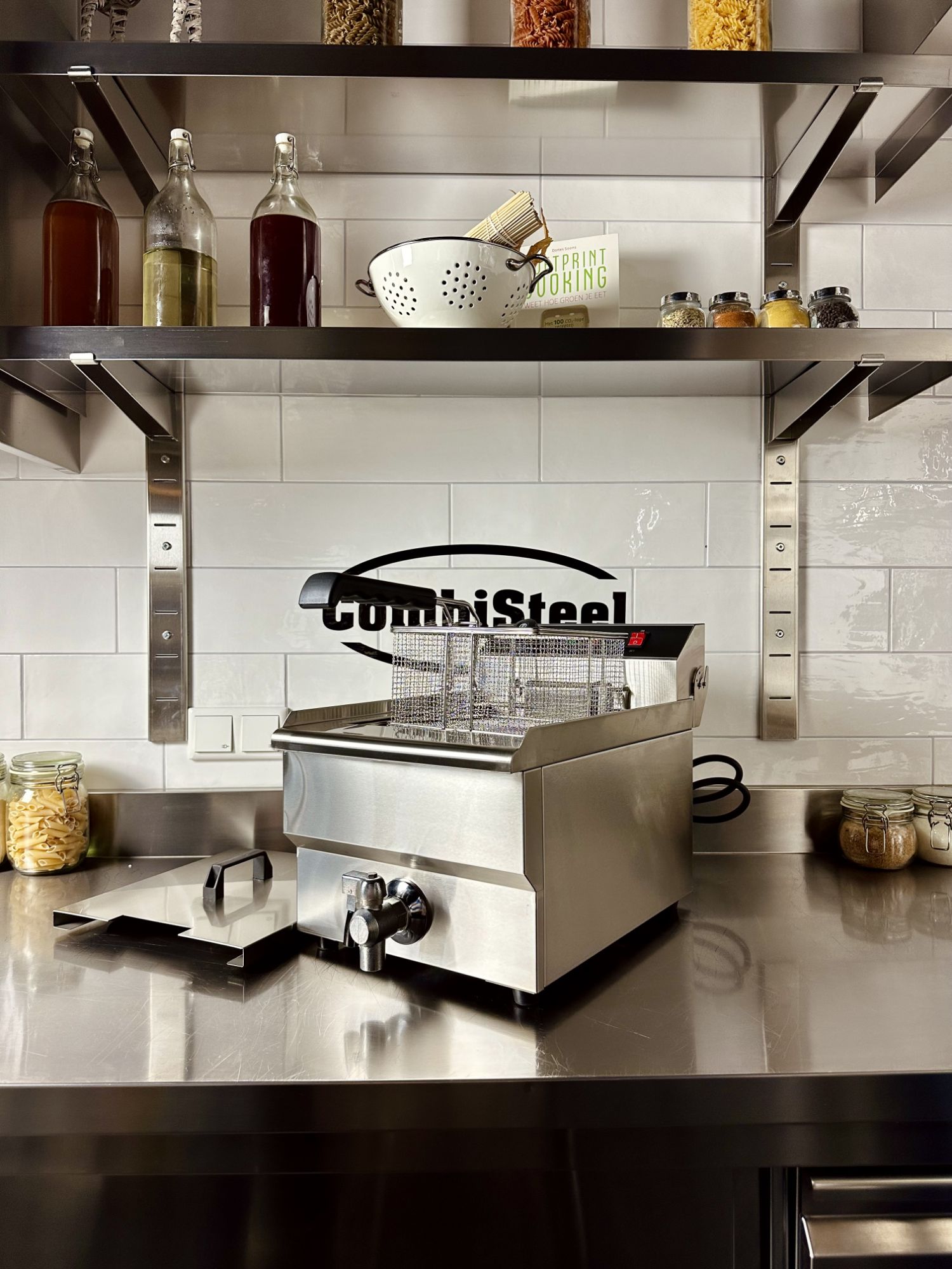 Picture of CombiSteel Electric CounterTop Fryer 1x8 Litre