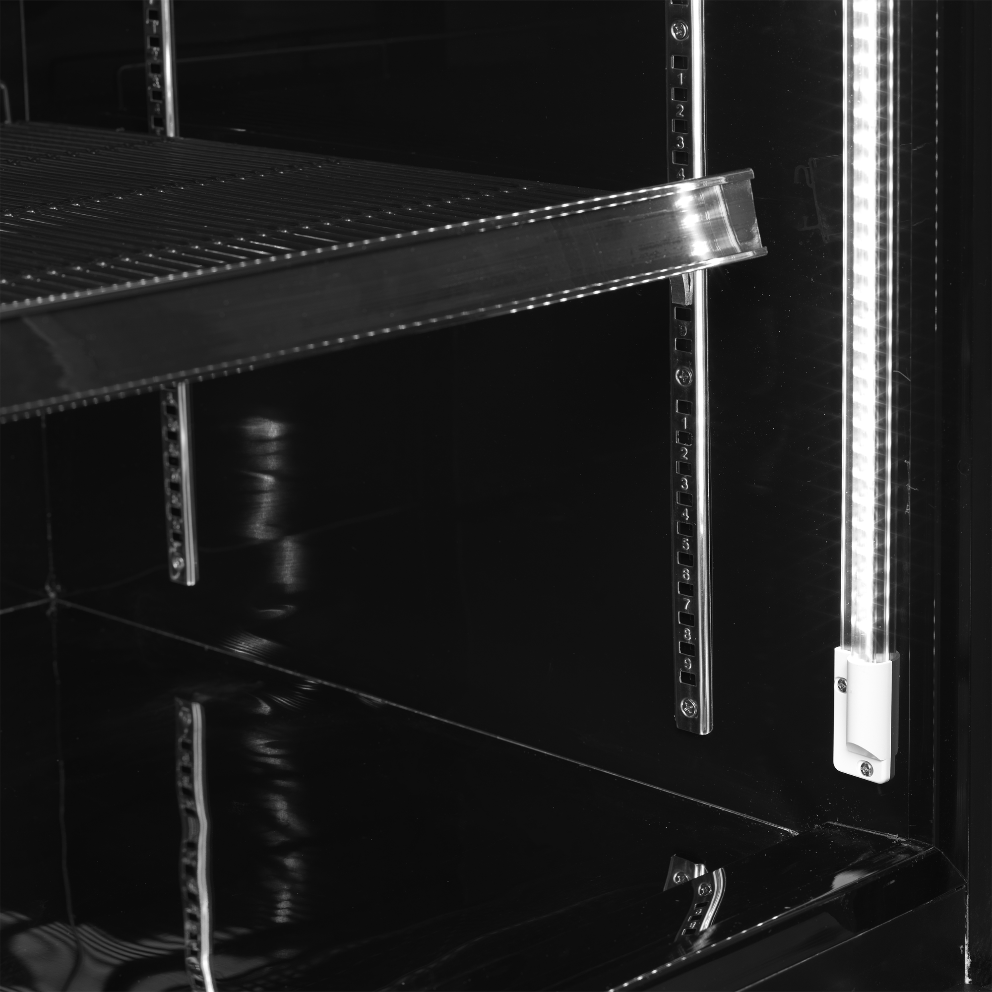 Picture of Tefcold Atom Maxi C2DBB Glass Door Merchandiser